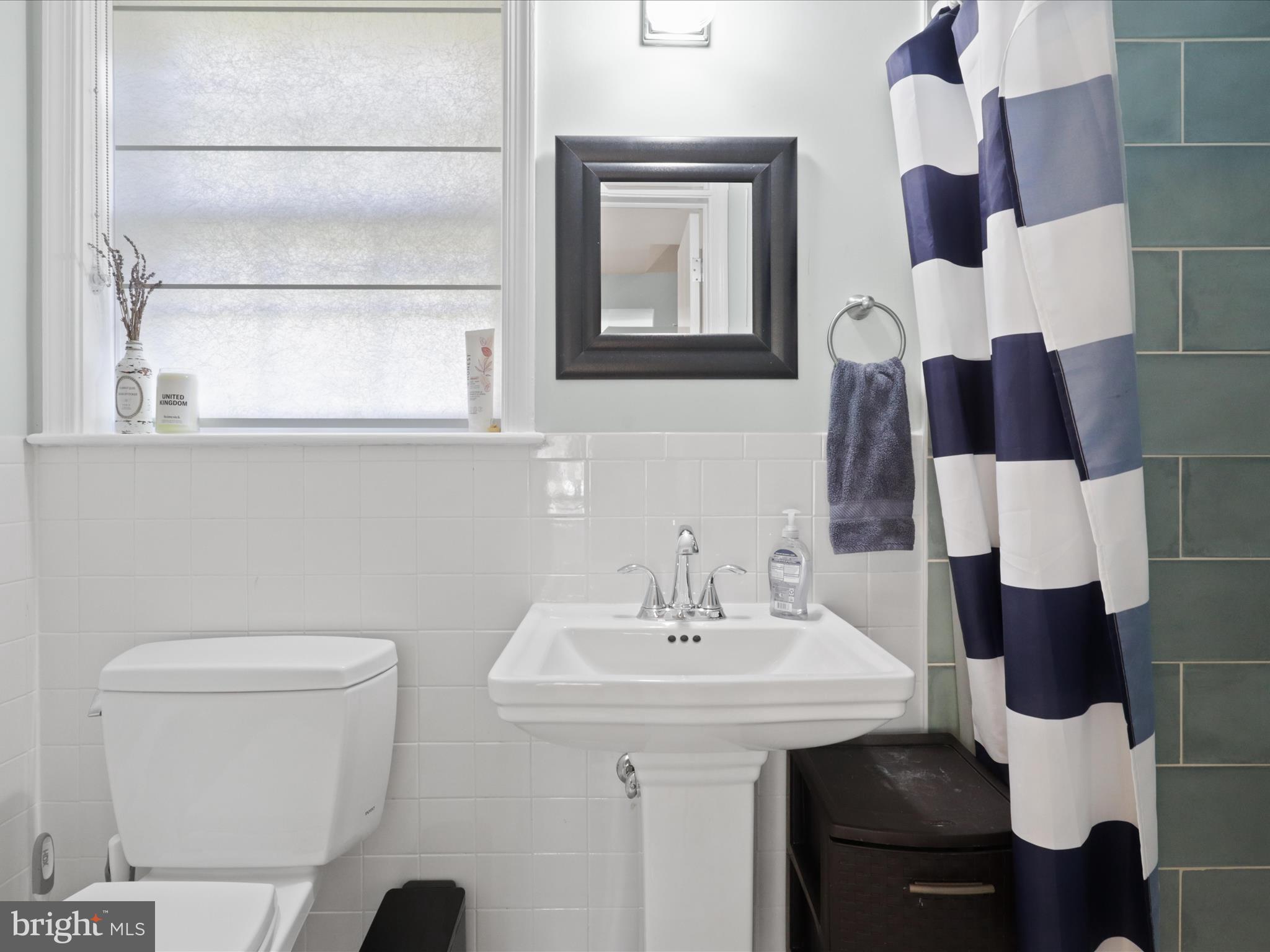 BARCROFT LAKE SHORES - Residential