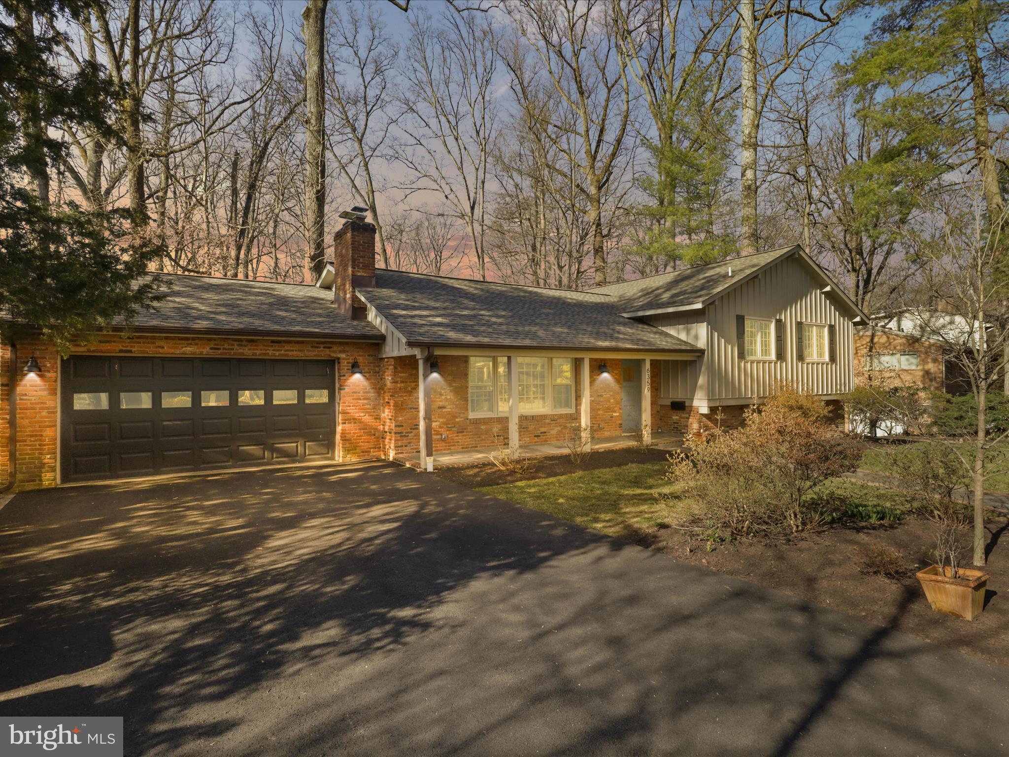 BARCROFT LAKE SHORES - Residential