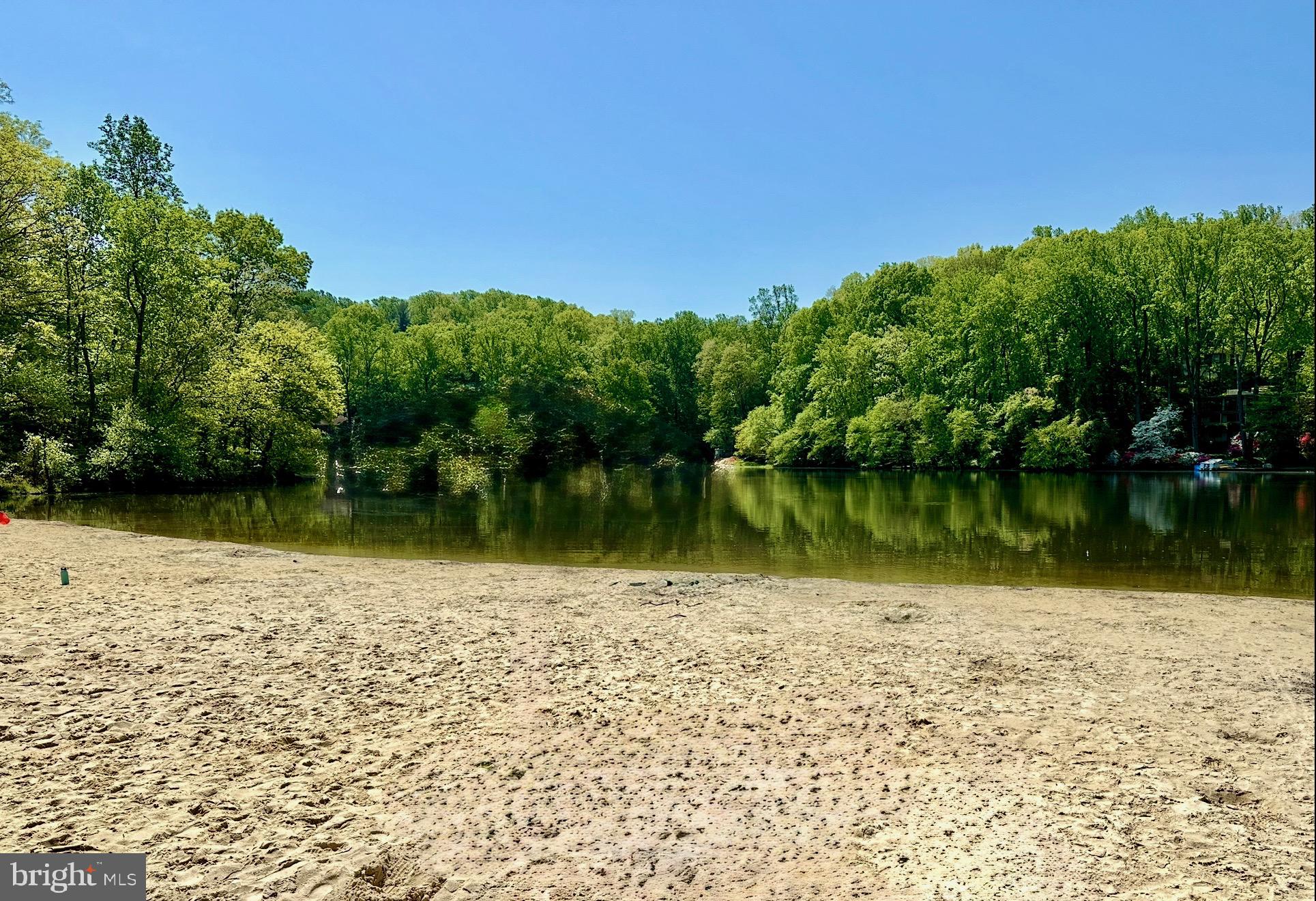 BARCROFT LAKE SHORES - Residential