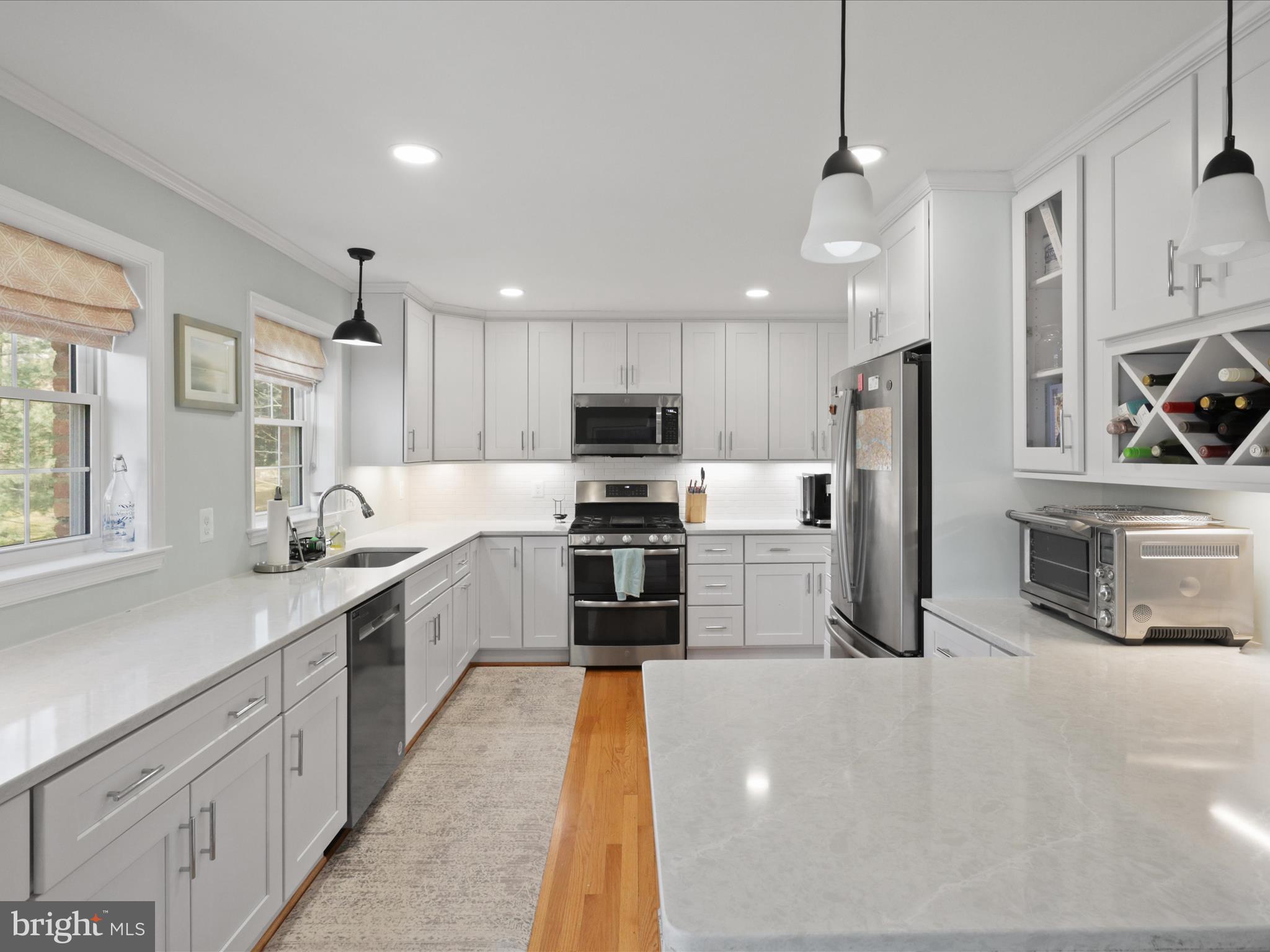 BARCROFT LAKE SHORES - Residential