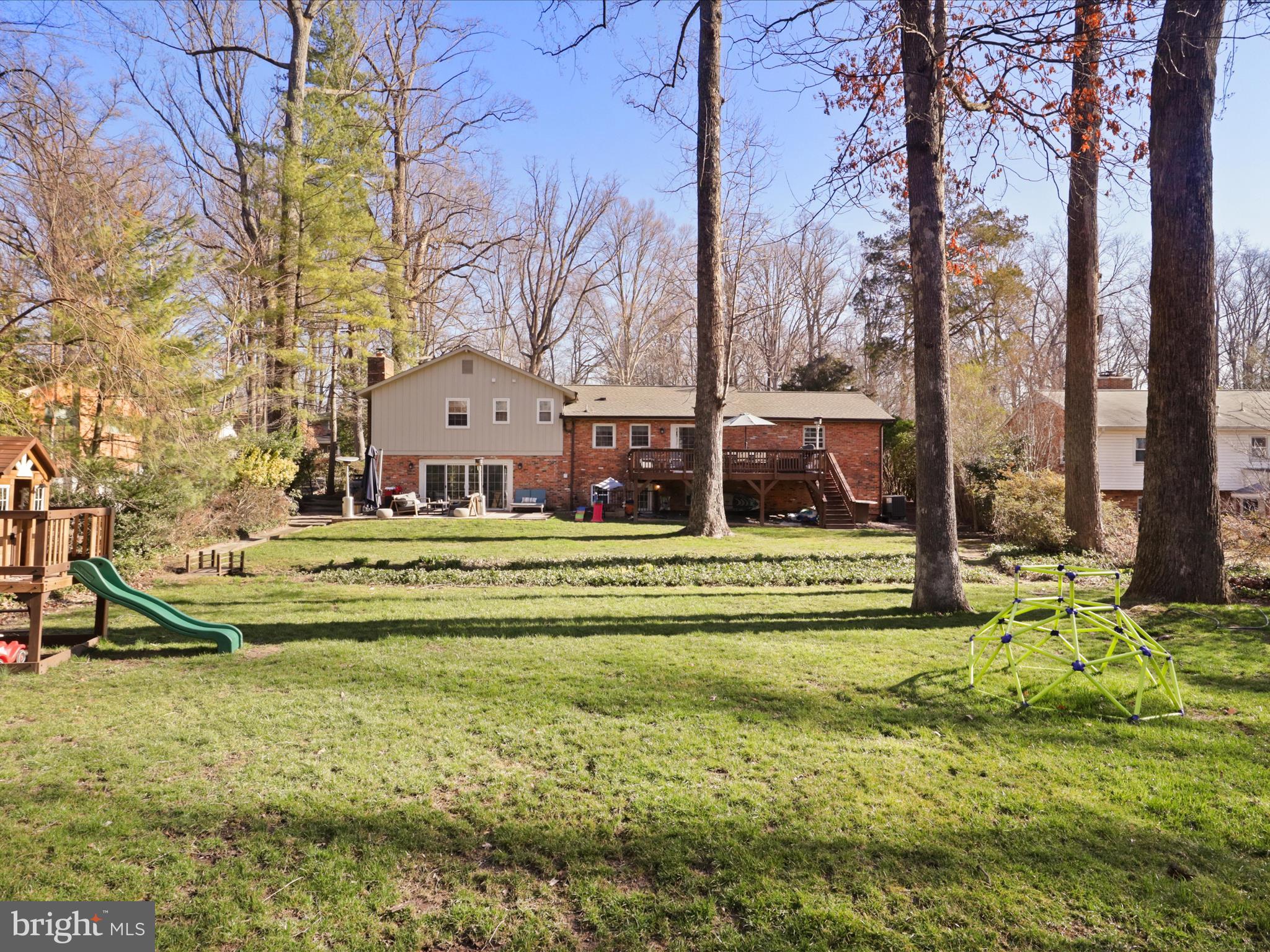 BARCROFT LAKE SHORES - Residential