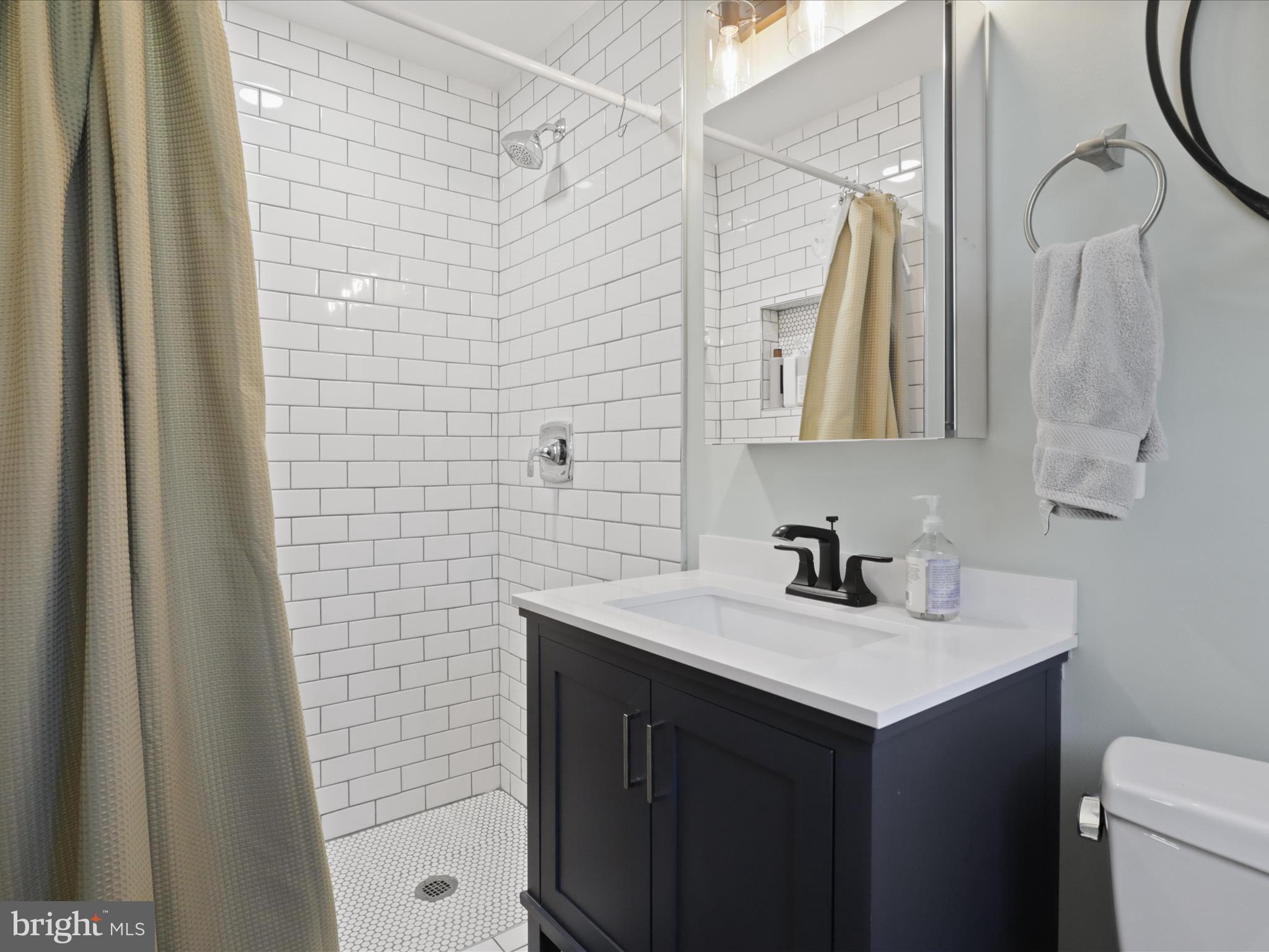 BARCROFT LAKE SHORES - Residential