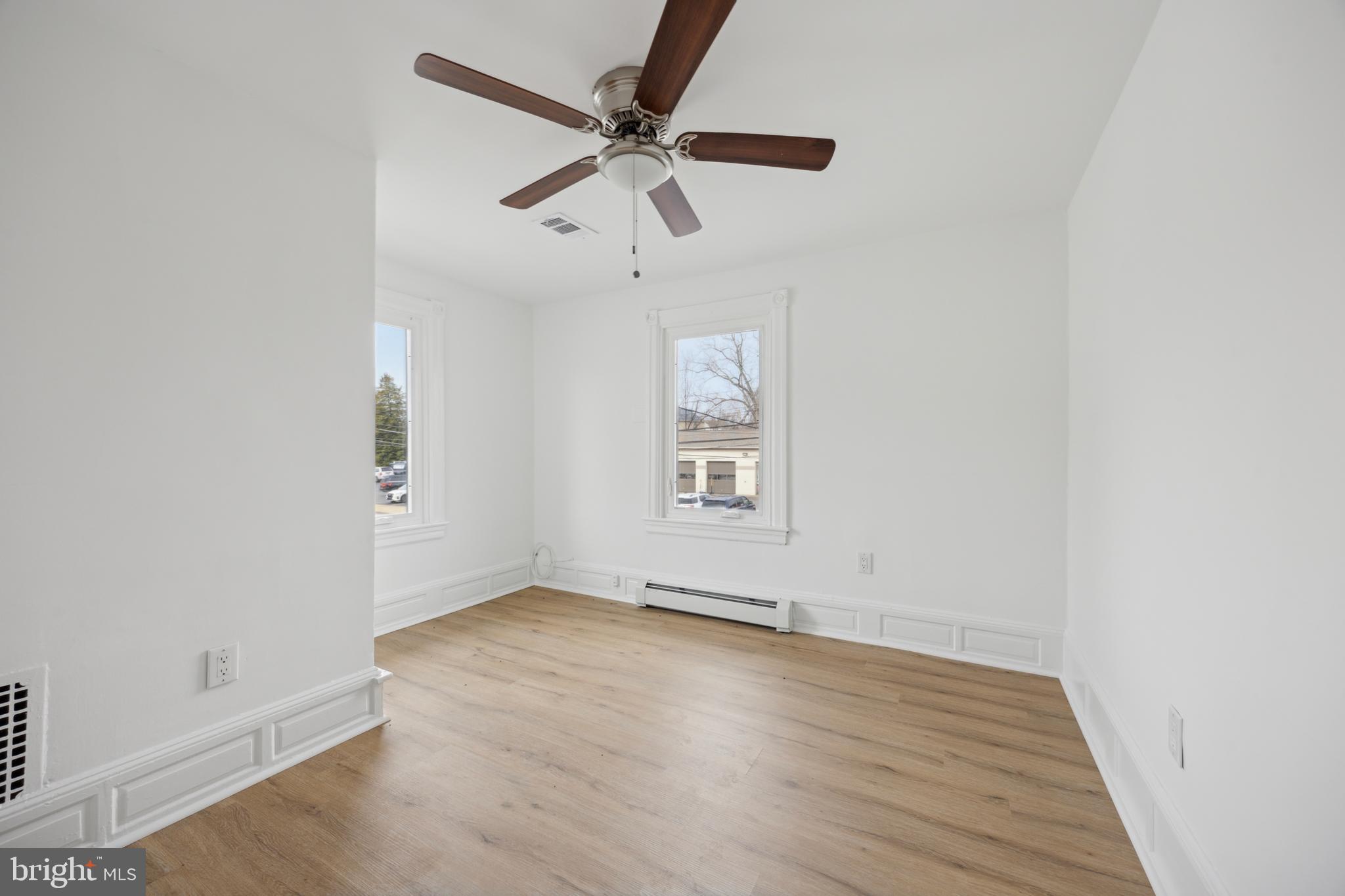 GLENSIDE - Residential Lease
