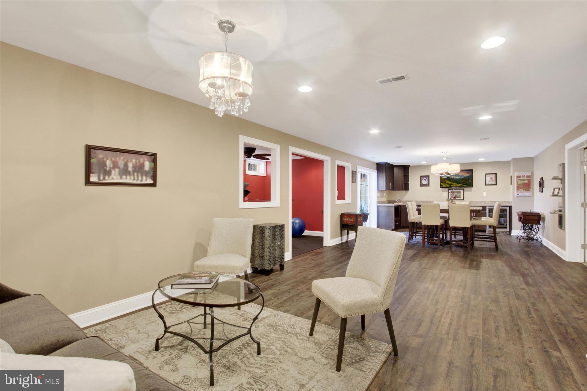 RIVER DOWNS - Residential