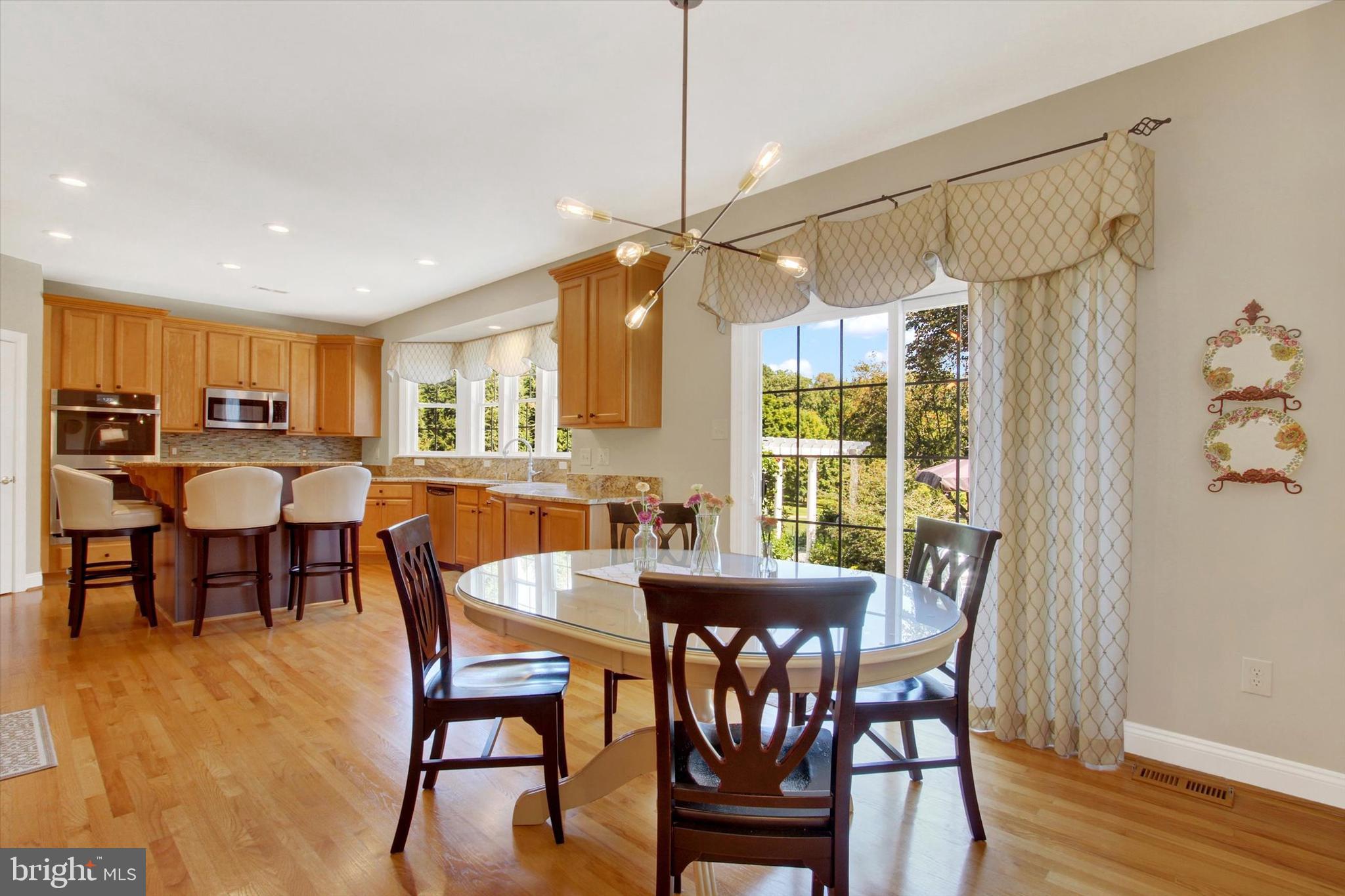 RIVER DOWNS - Residential