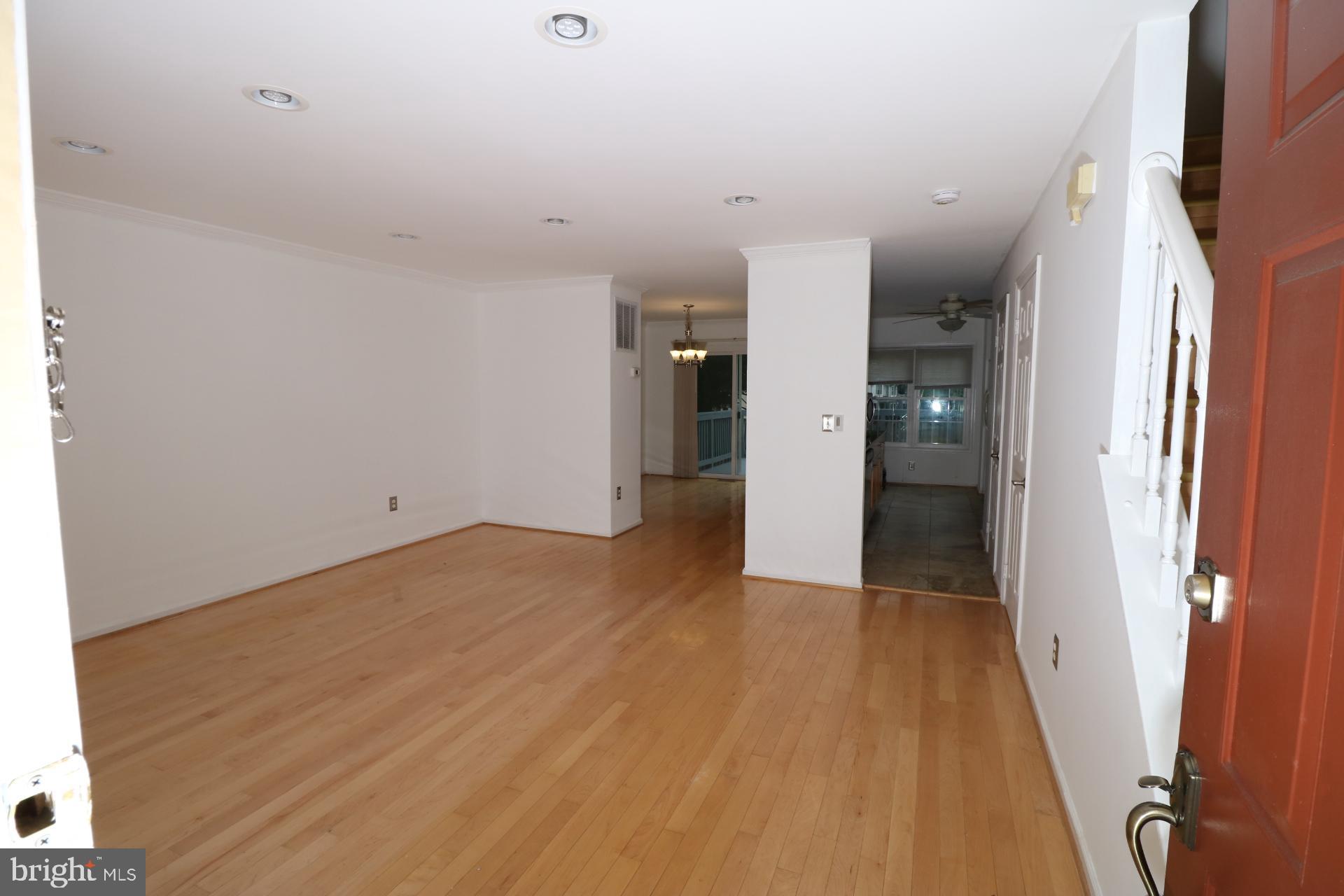 GUNNERS LAKE VILLAGE - Residential Lease