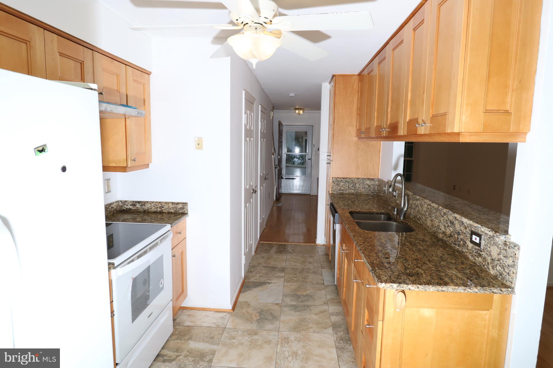 GUNNERS LAKE VILLAGE - Residential Lease