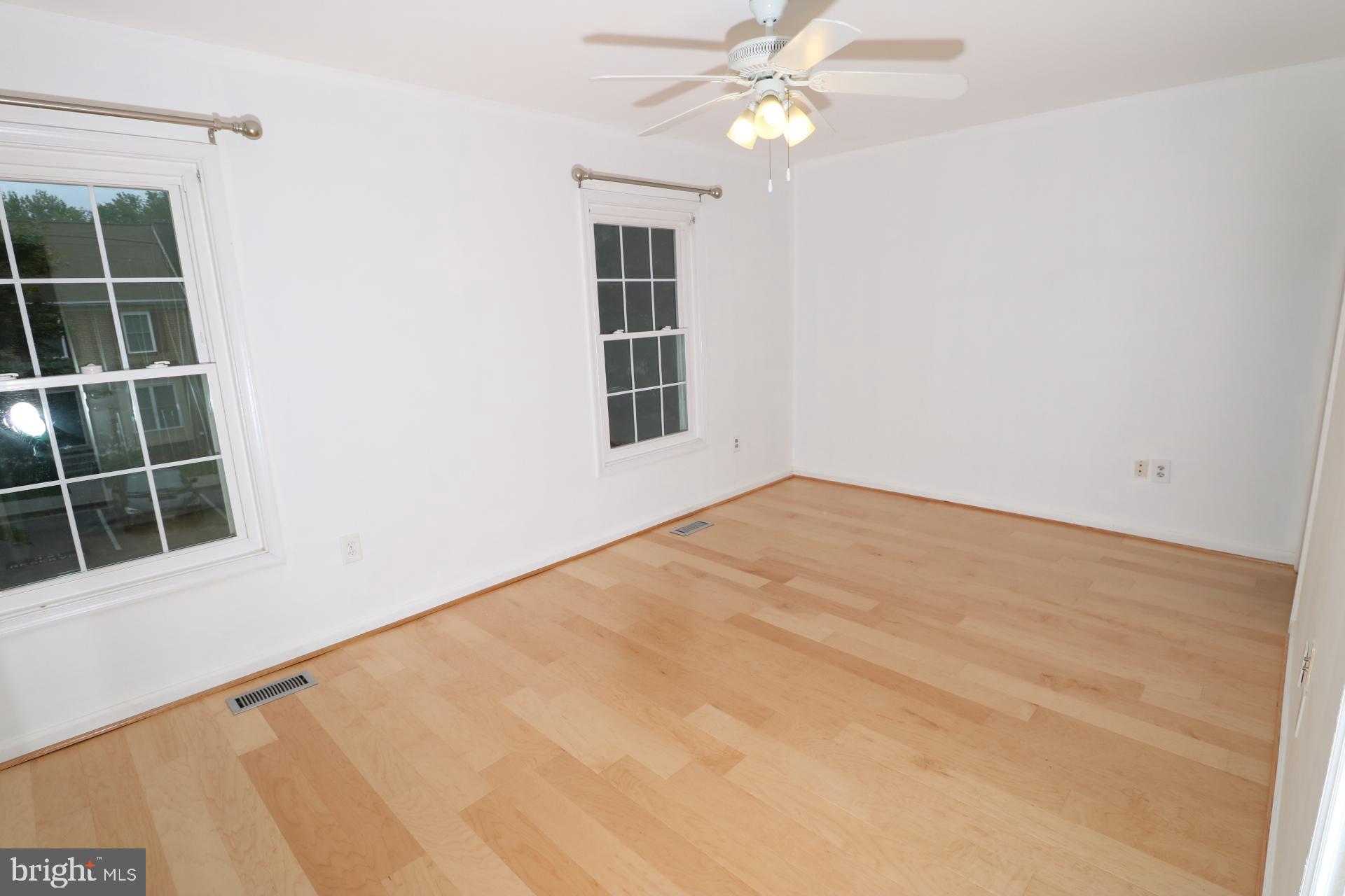 GUNNERS LAKE VILLAGE - Residential Lease