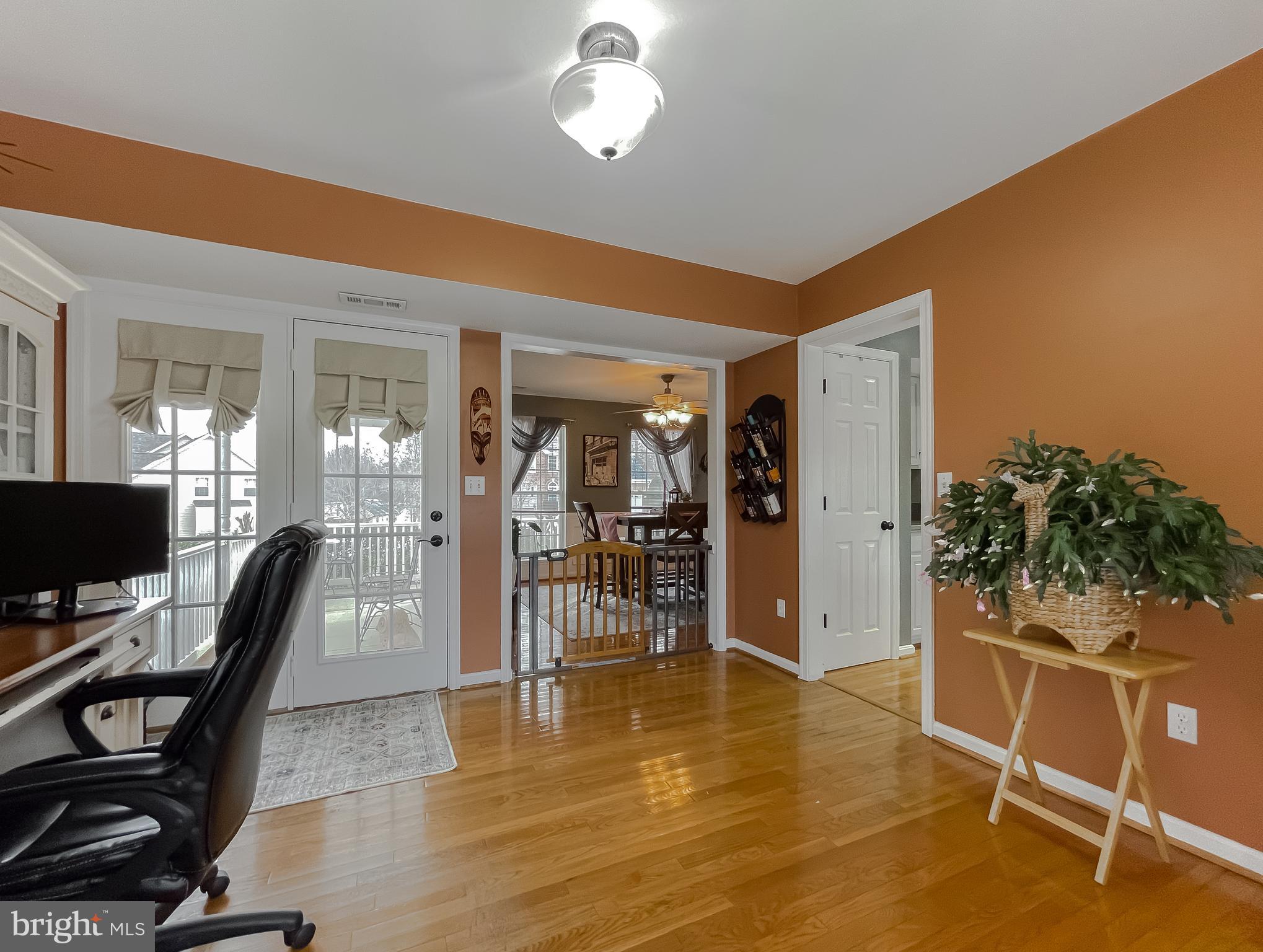 HUNTING QUARTERS - Residential