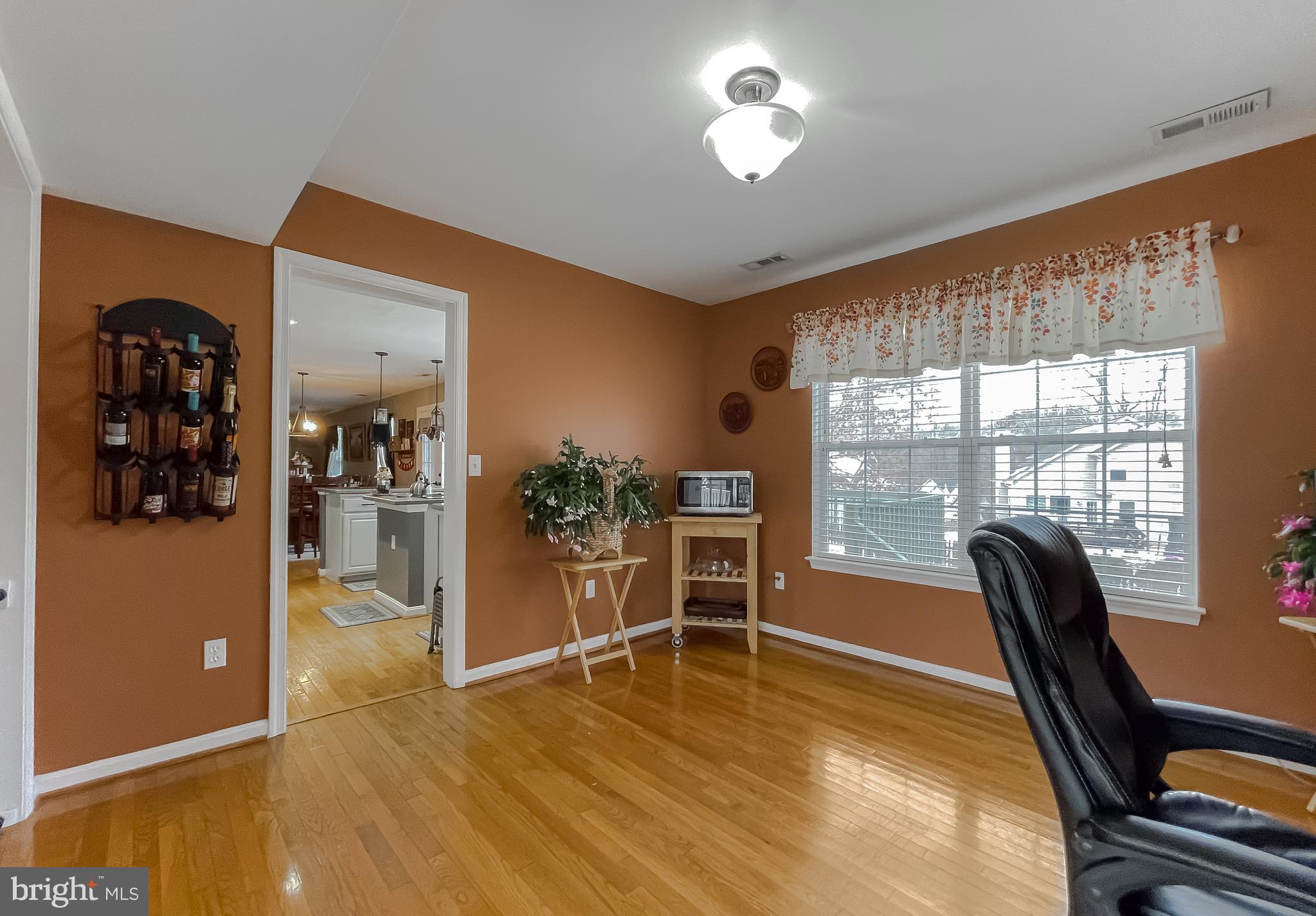 HUNTING QUARTERS - Residential