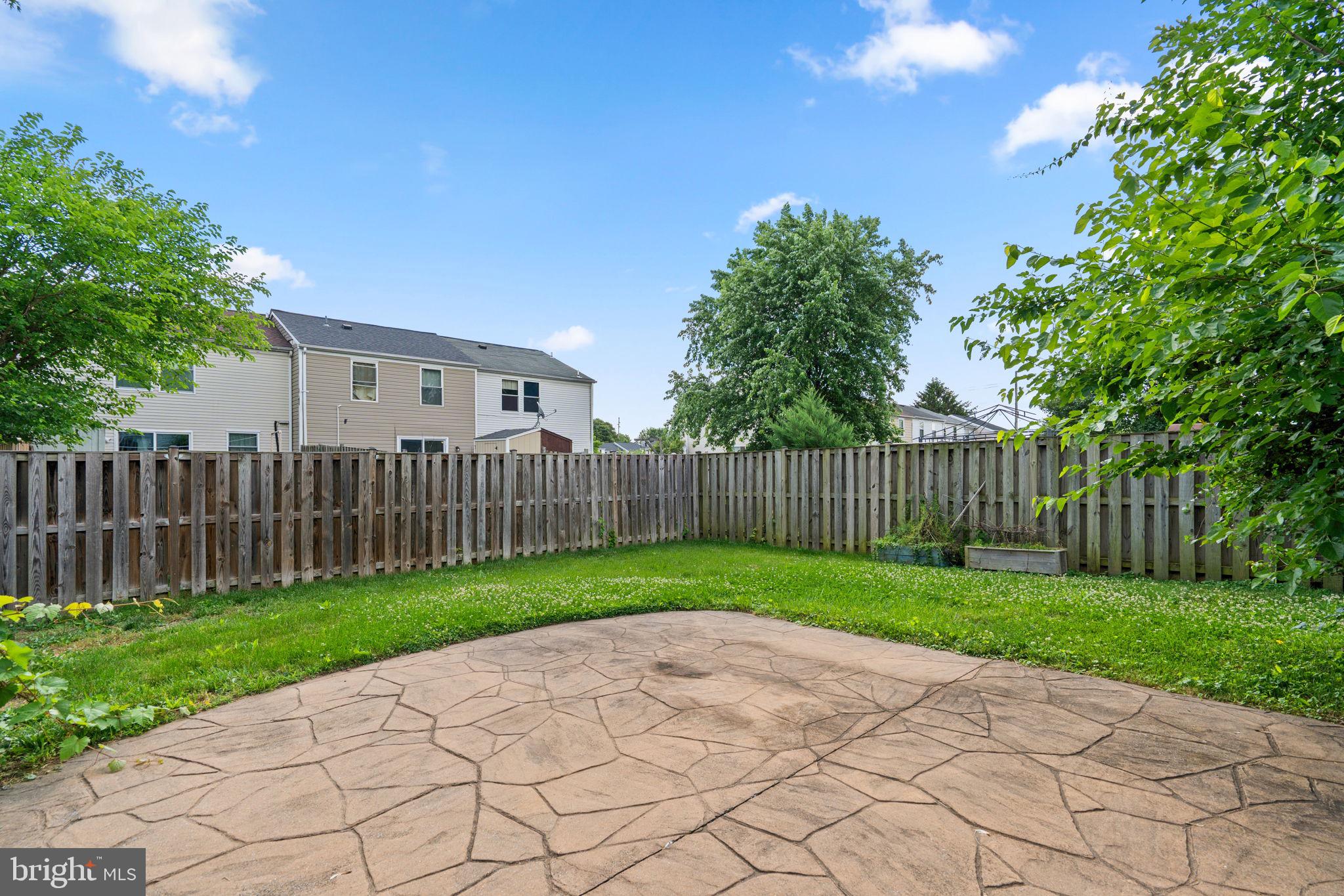 HILLCREST ORCHARDS - Residential