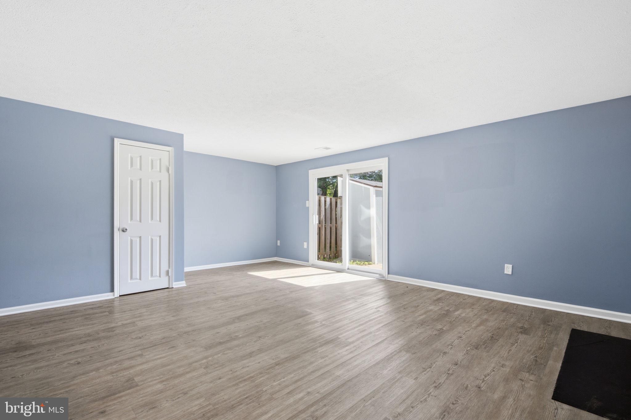 HILLCREST ORCHARDS - Residential
