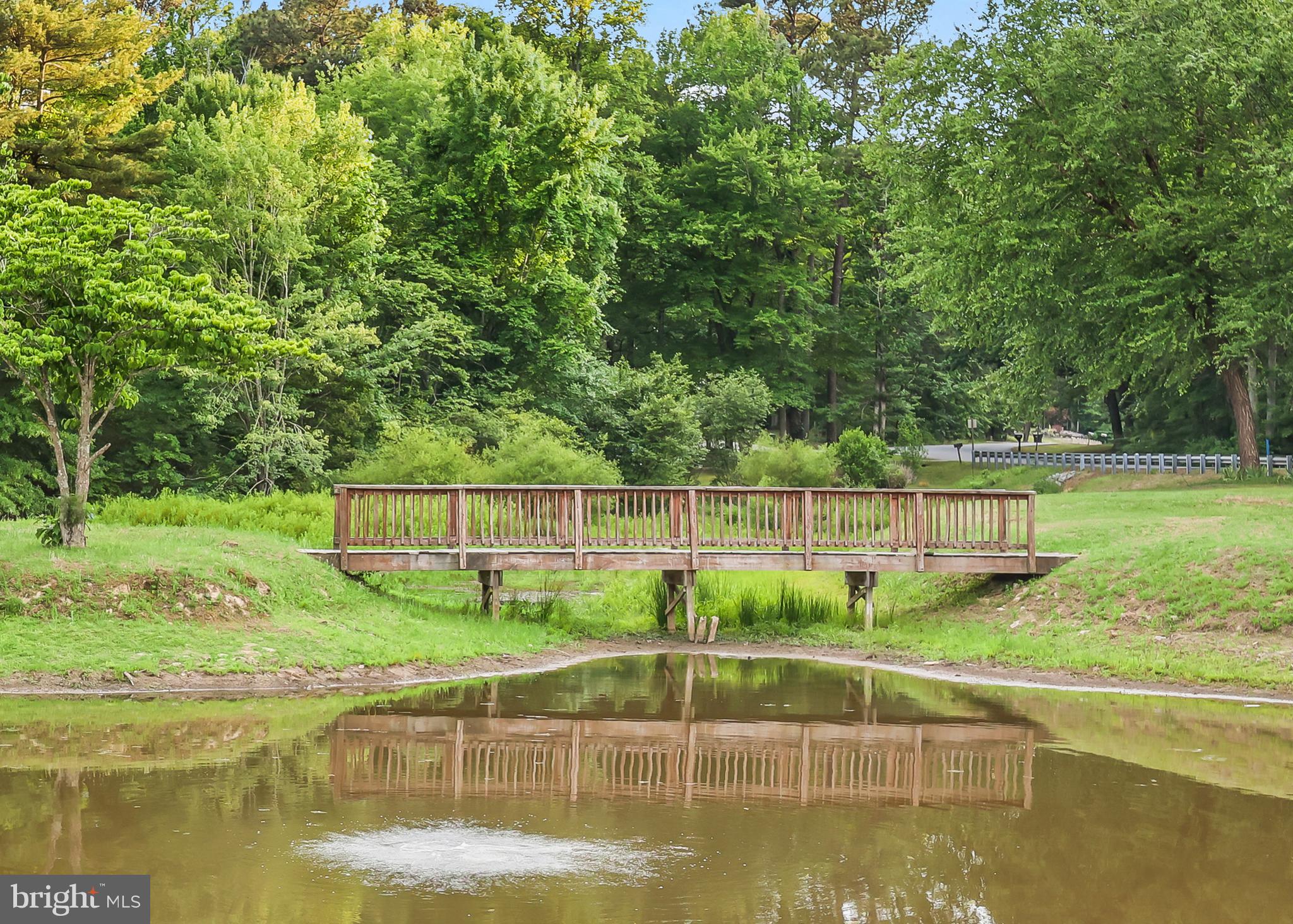 LAKE LAND OR - Residential