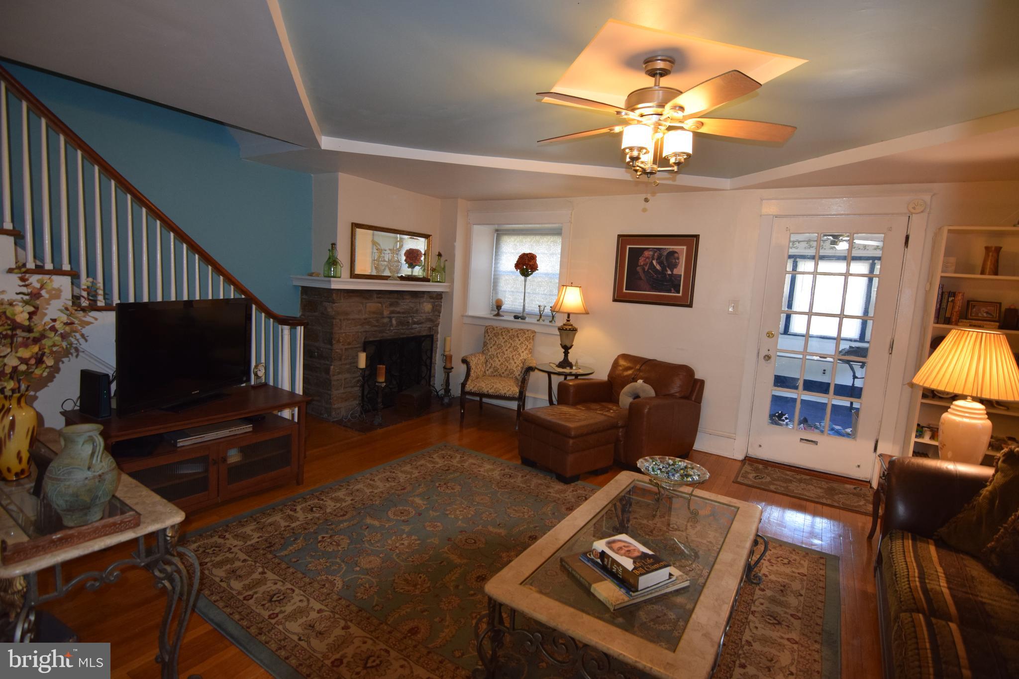 GLADSTONE MANOR - Residential
