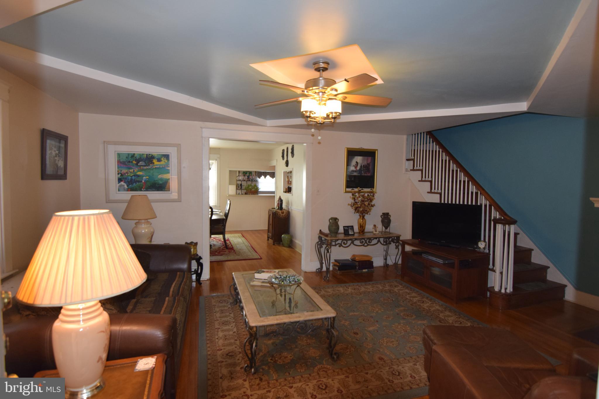 GLADSTONE MANOR - Residential