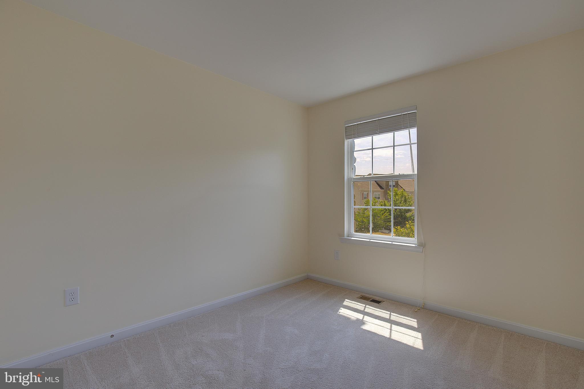 PRINCE FREDERICK CROSSING - Residential