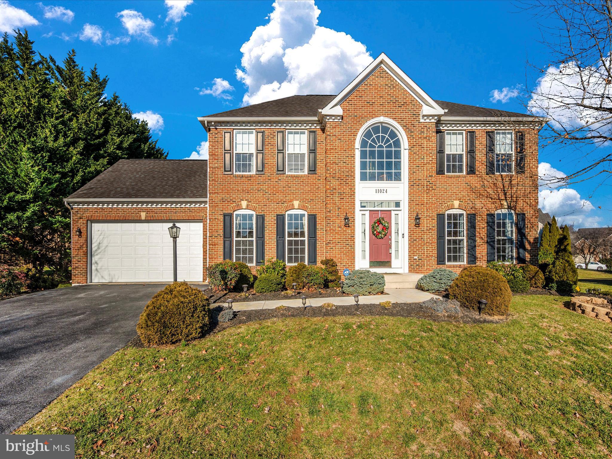 HAMPTONS OF BRIGHTWOOD - Residential