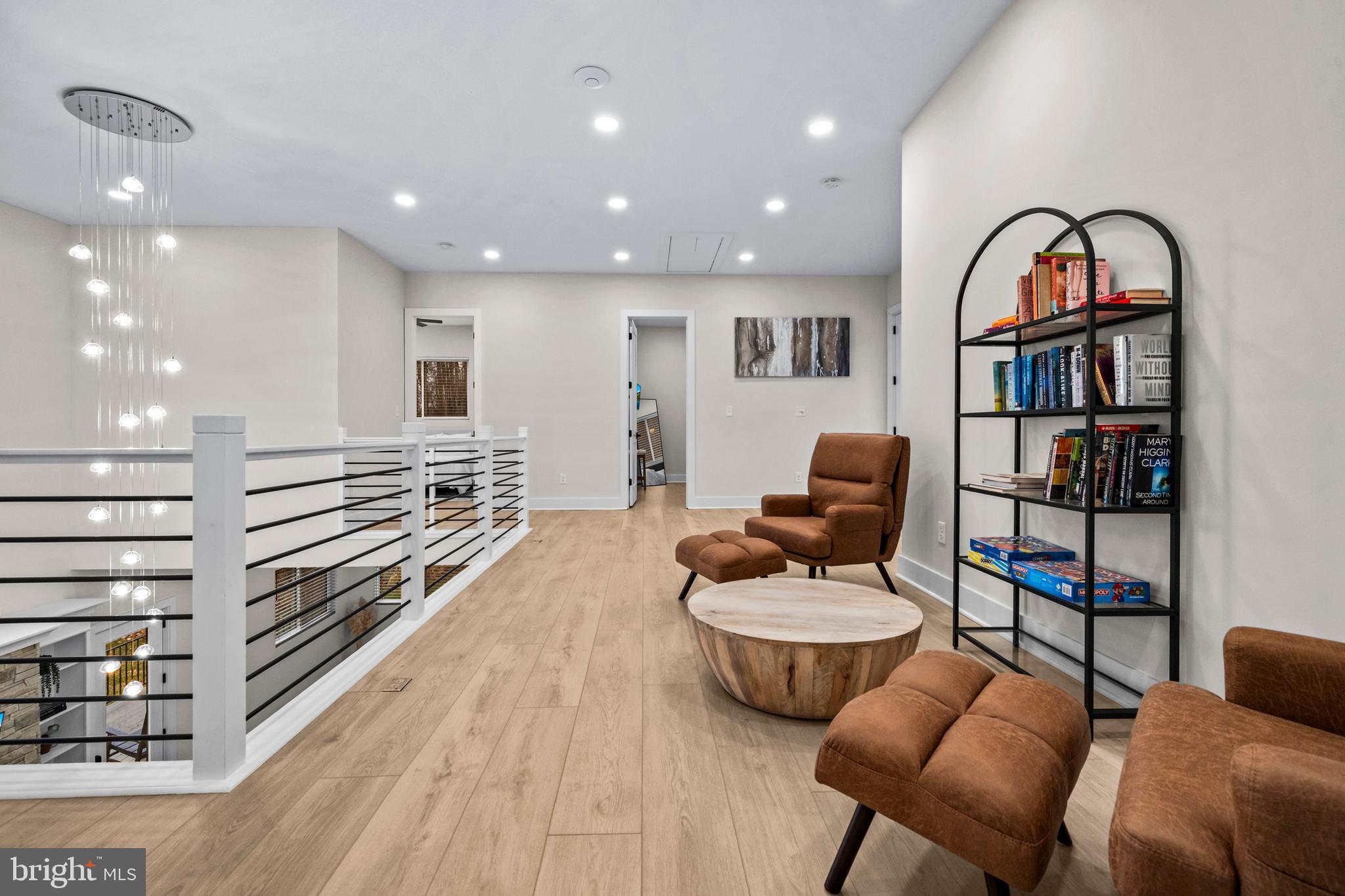 HOUGH - Residential