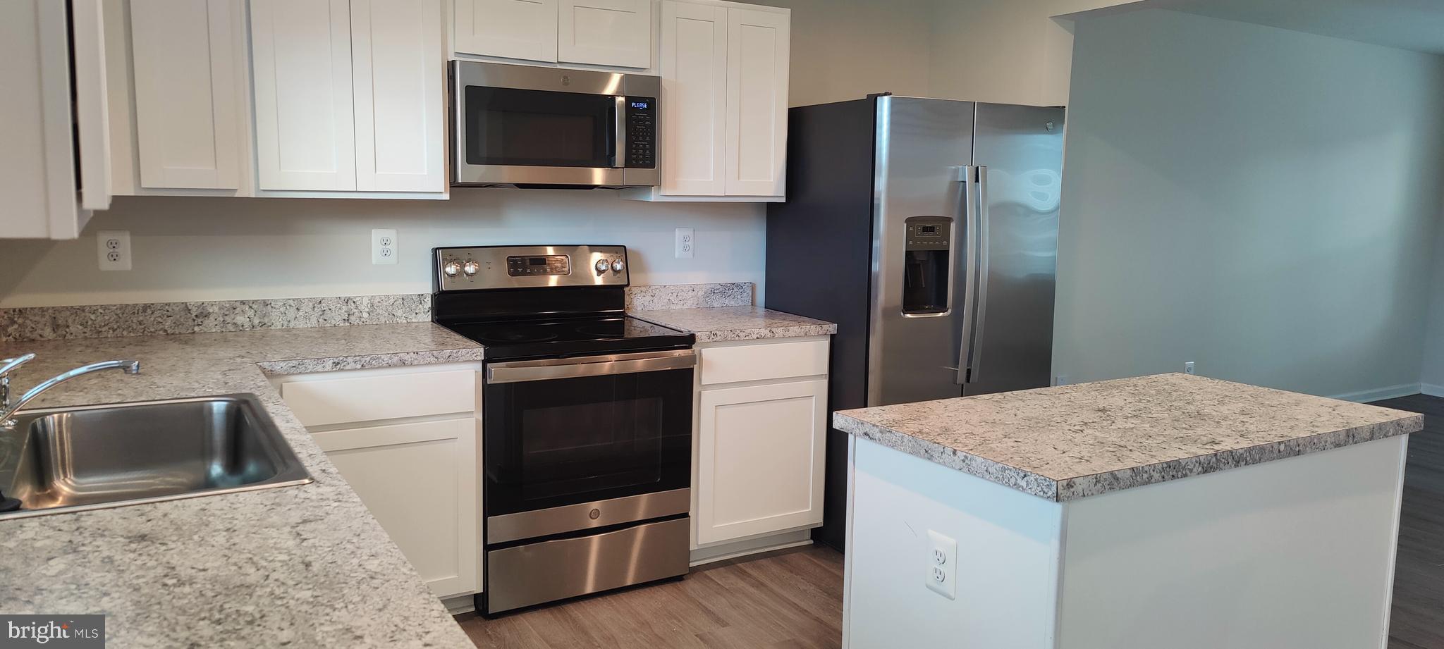 HYETTS CROSSING - Residential
