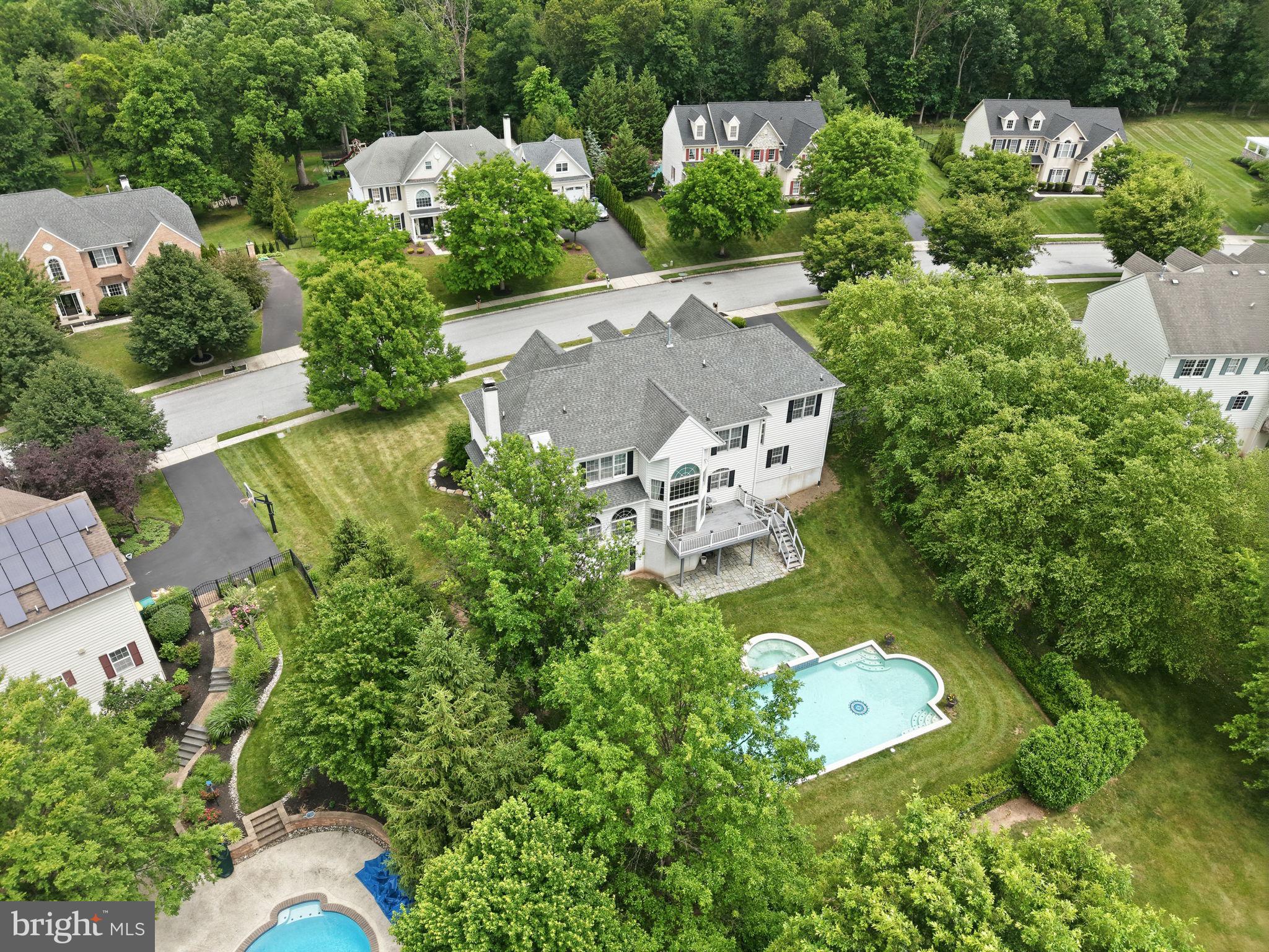 ESTATES AT FARAWAY FARMS - Residential