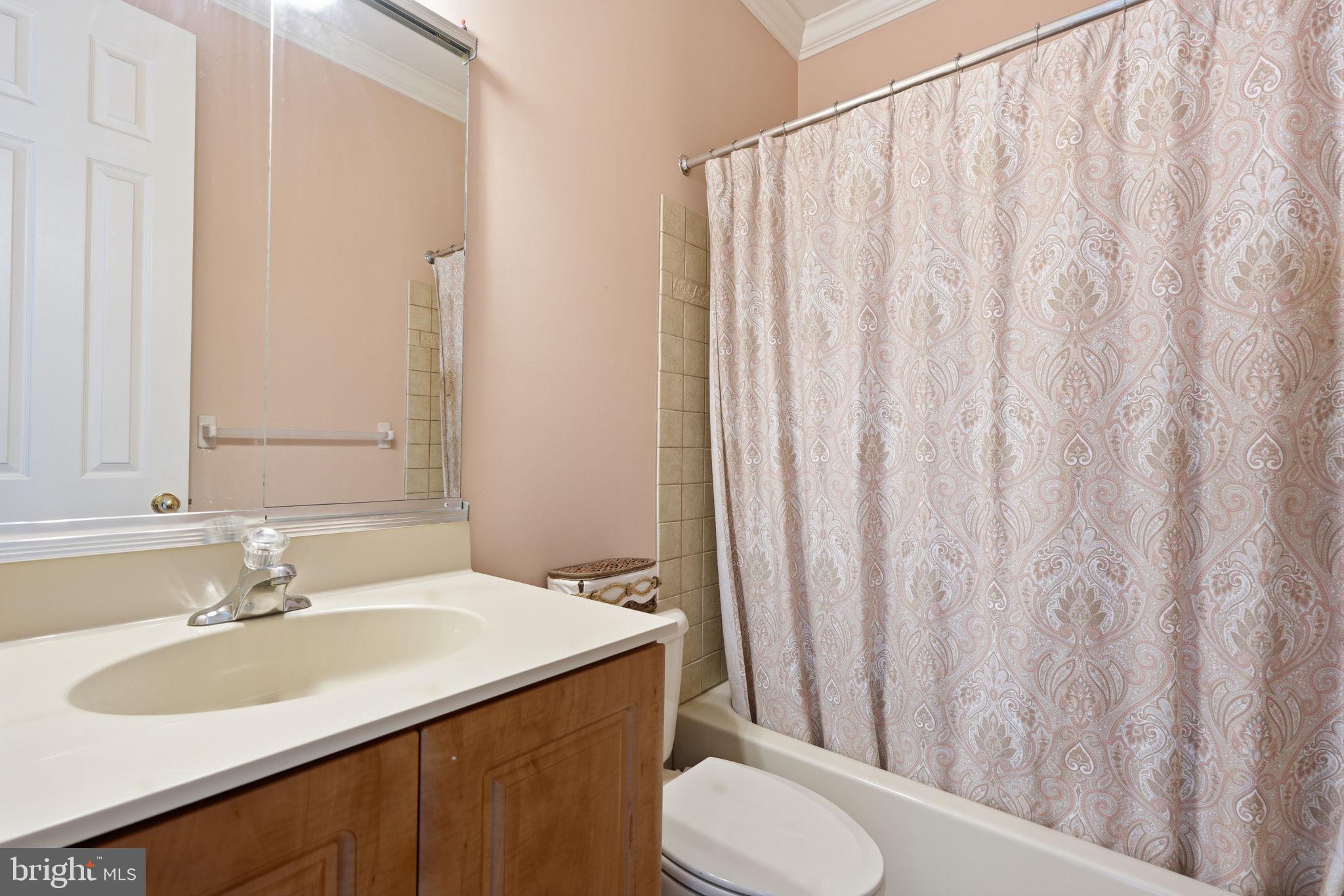 ESTATES AT FARAWAY FARMS - Residential