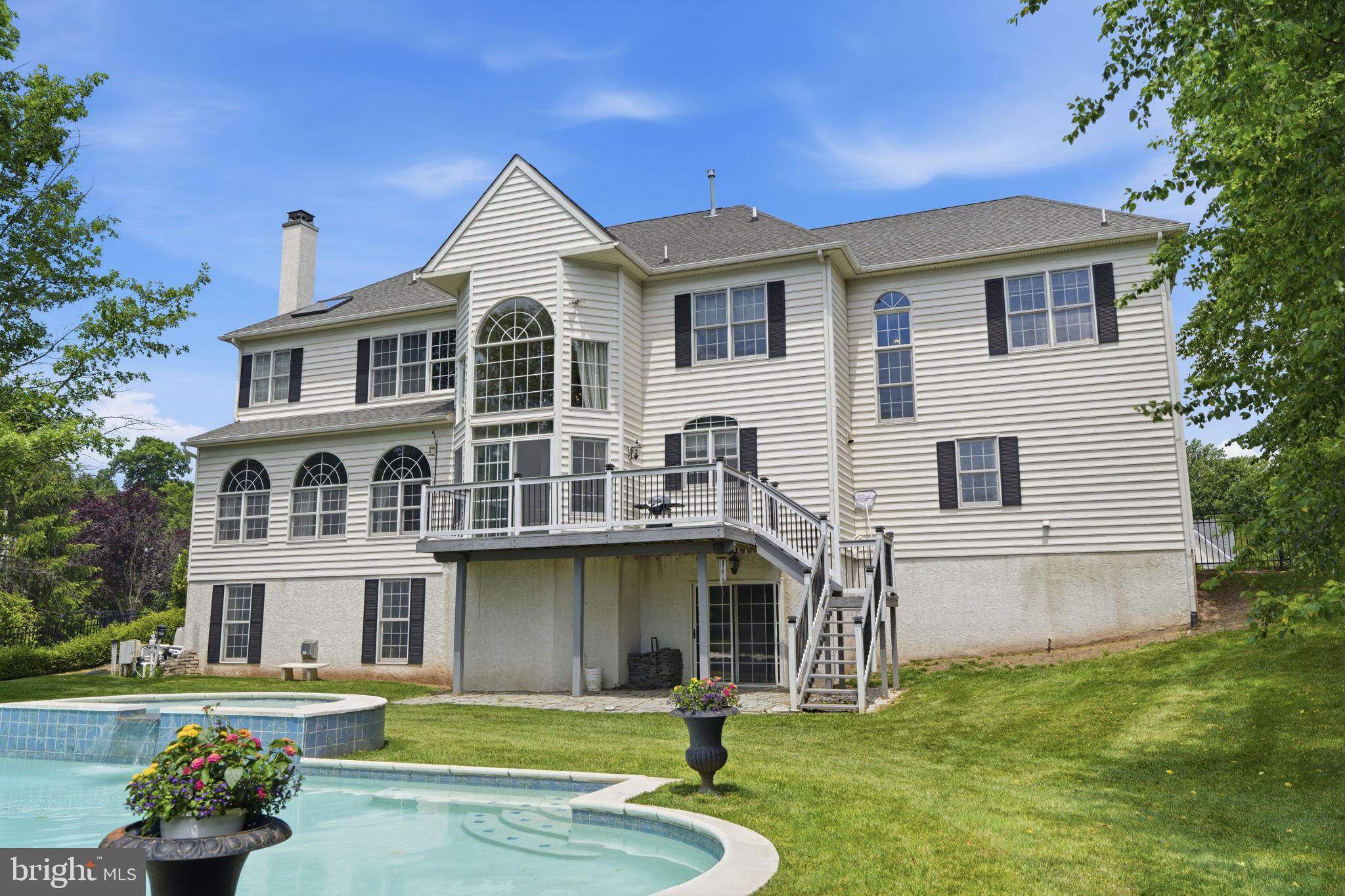 ESTATES AT FARAWAY FARMS - Residential