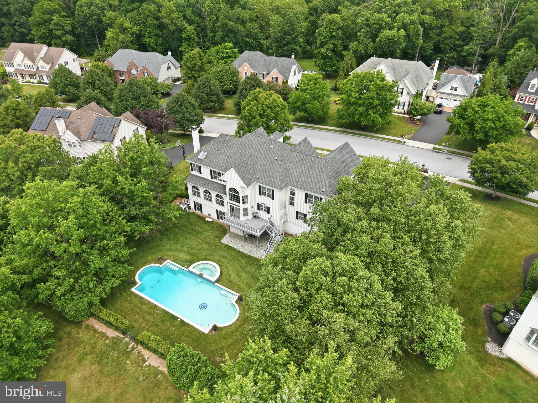 ESTATES AT FARAWAY FARMS - Residential