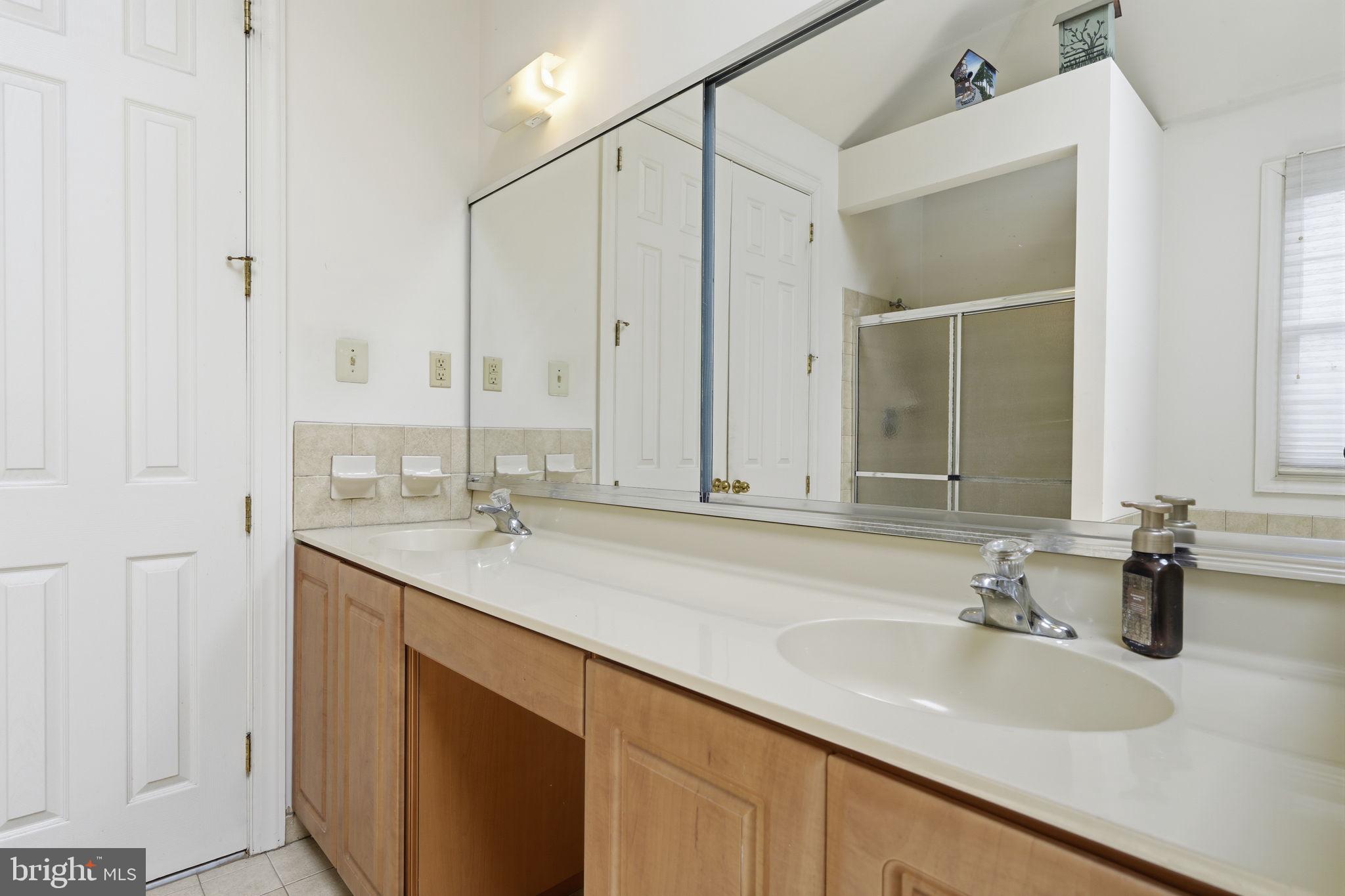 ESTATES AT FARAWAY FARMS - Residential