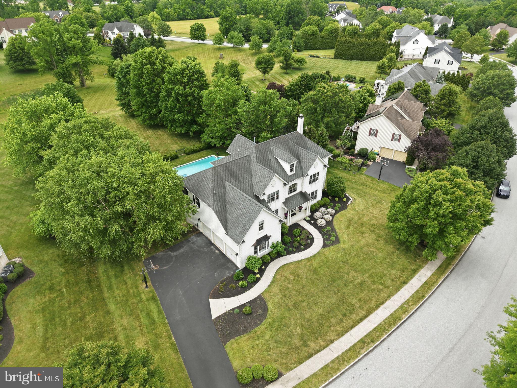 ESTATES AT FARAWAY FARMS - Residential