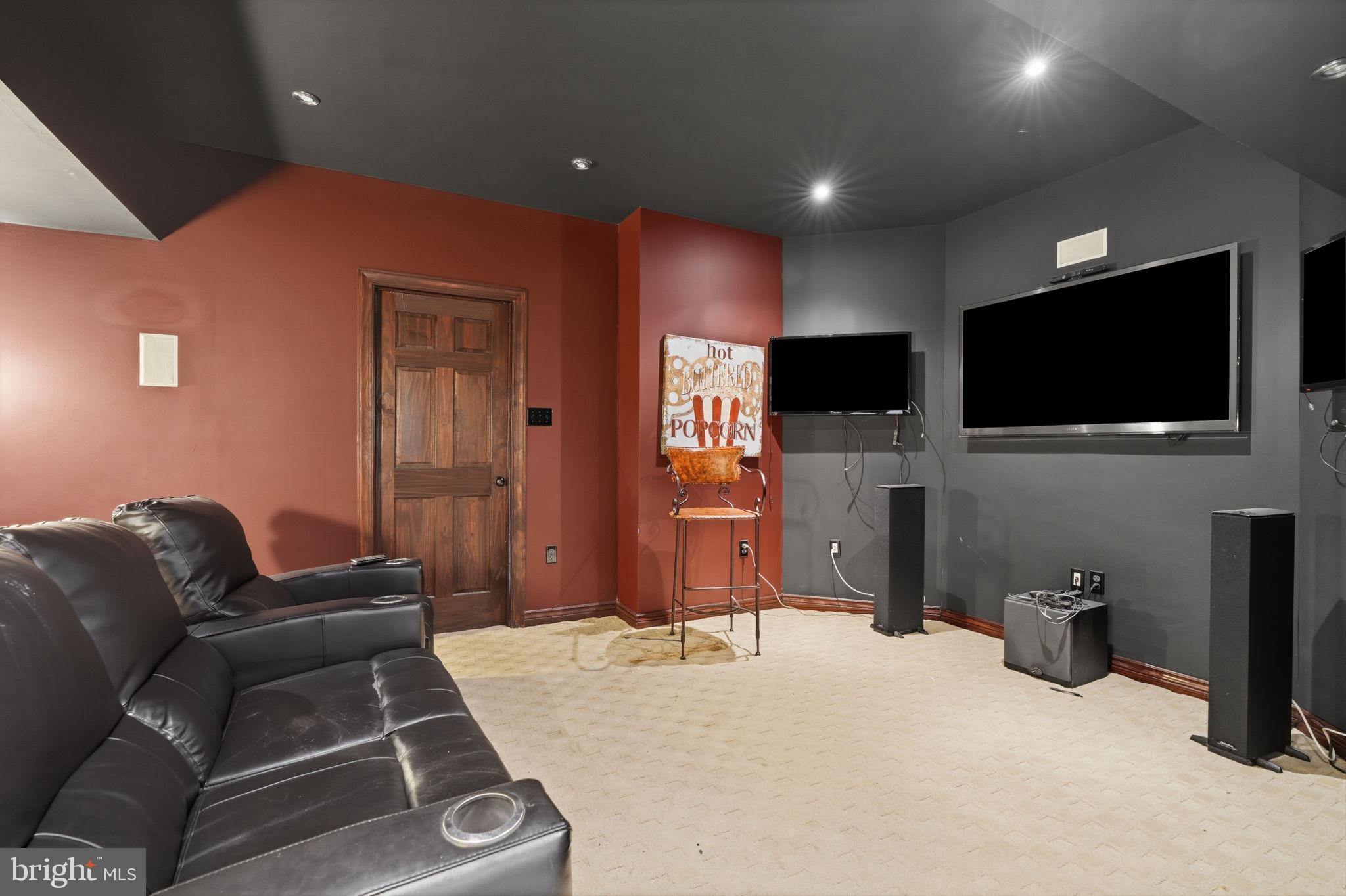 ESTATES AT FARAWAY FARMS - Residential