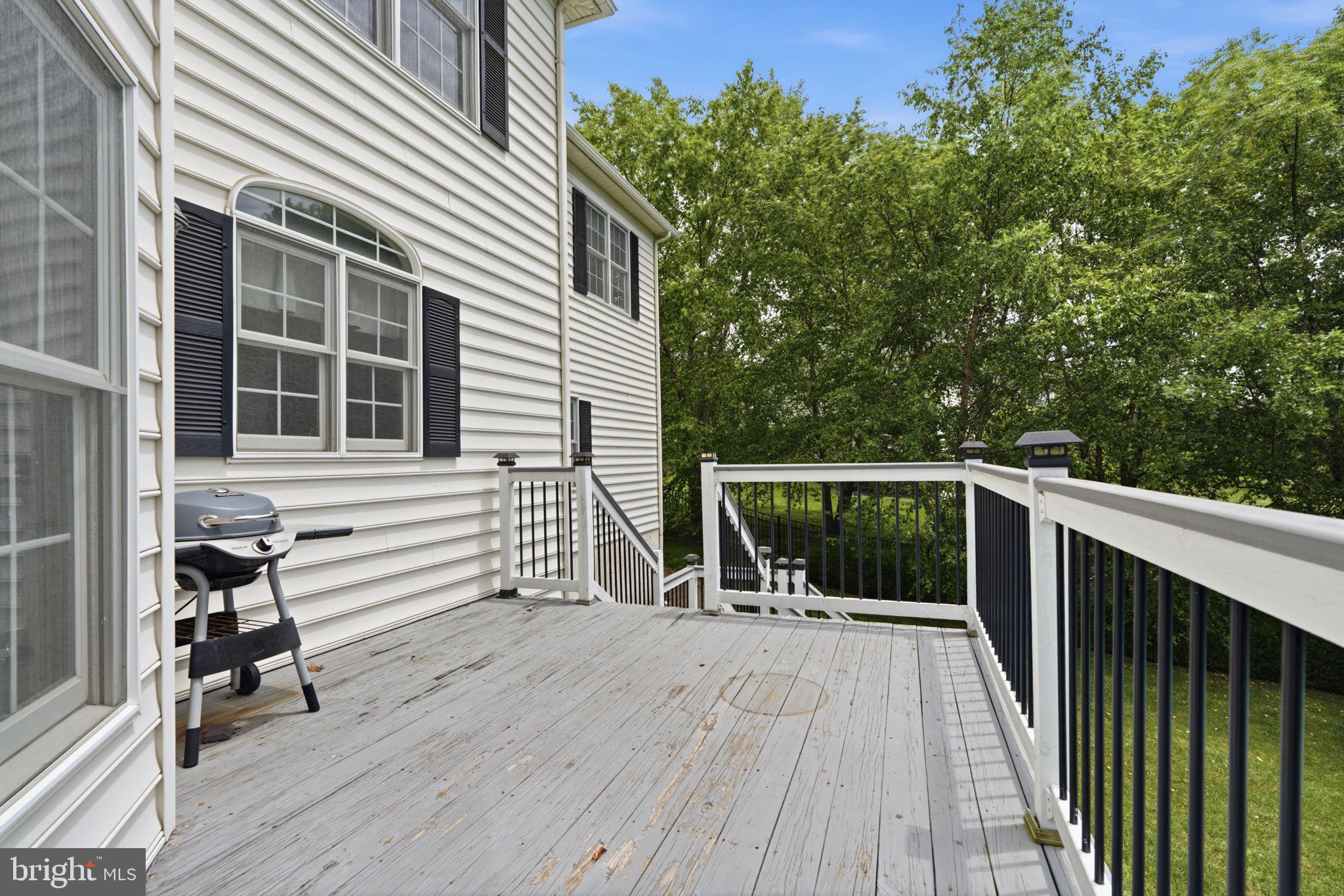 ESTATES AT FARAWAY FARMS - Residential