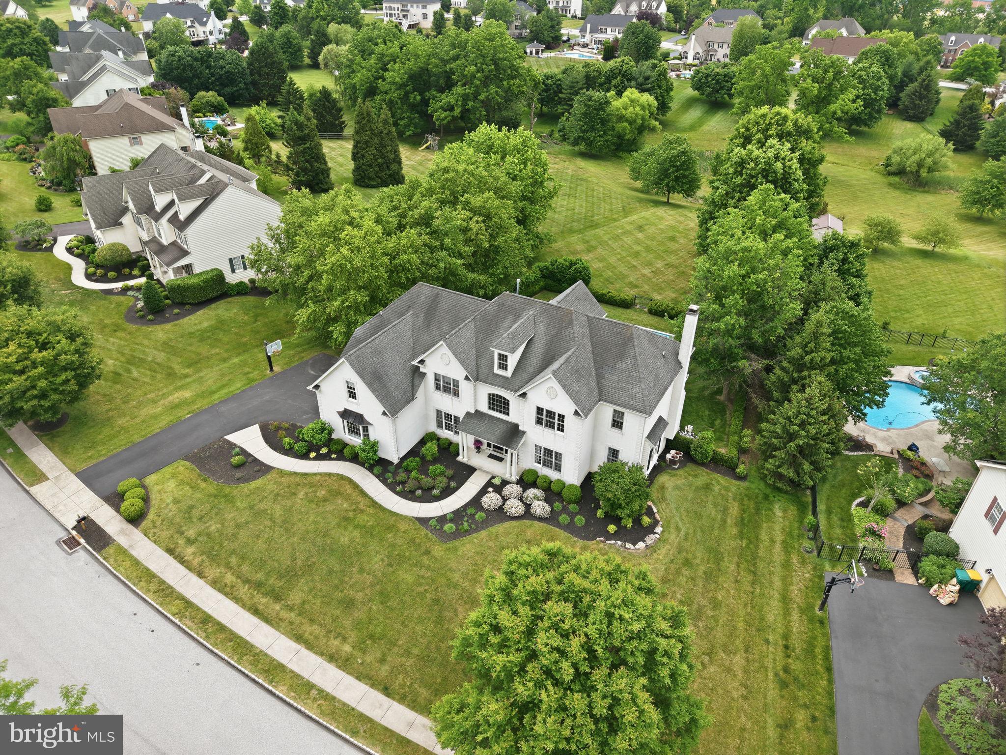 ESTATES AT FARAWAY FARMS - Residential