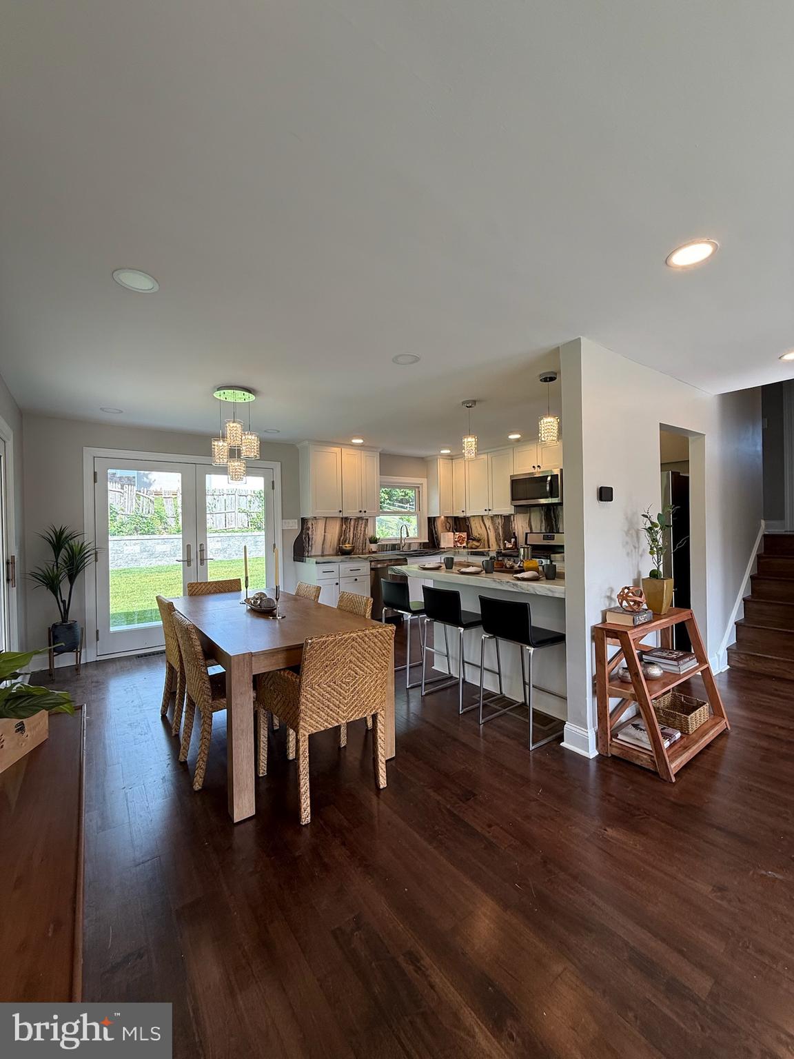 LAWRENCE PARK - Residential