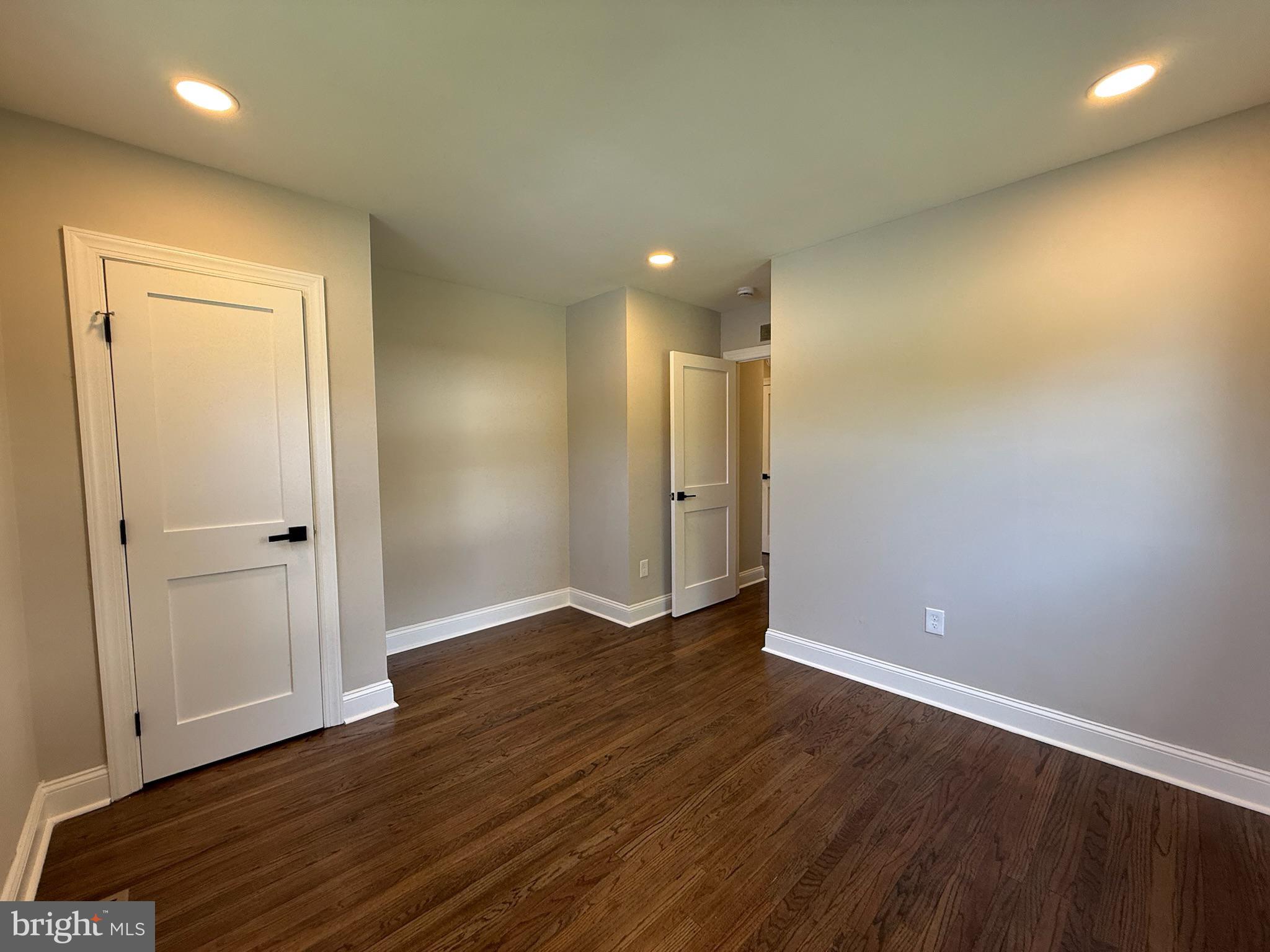 LAWRENCE PARK - Residential