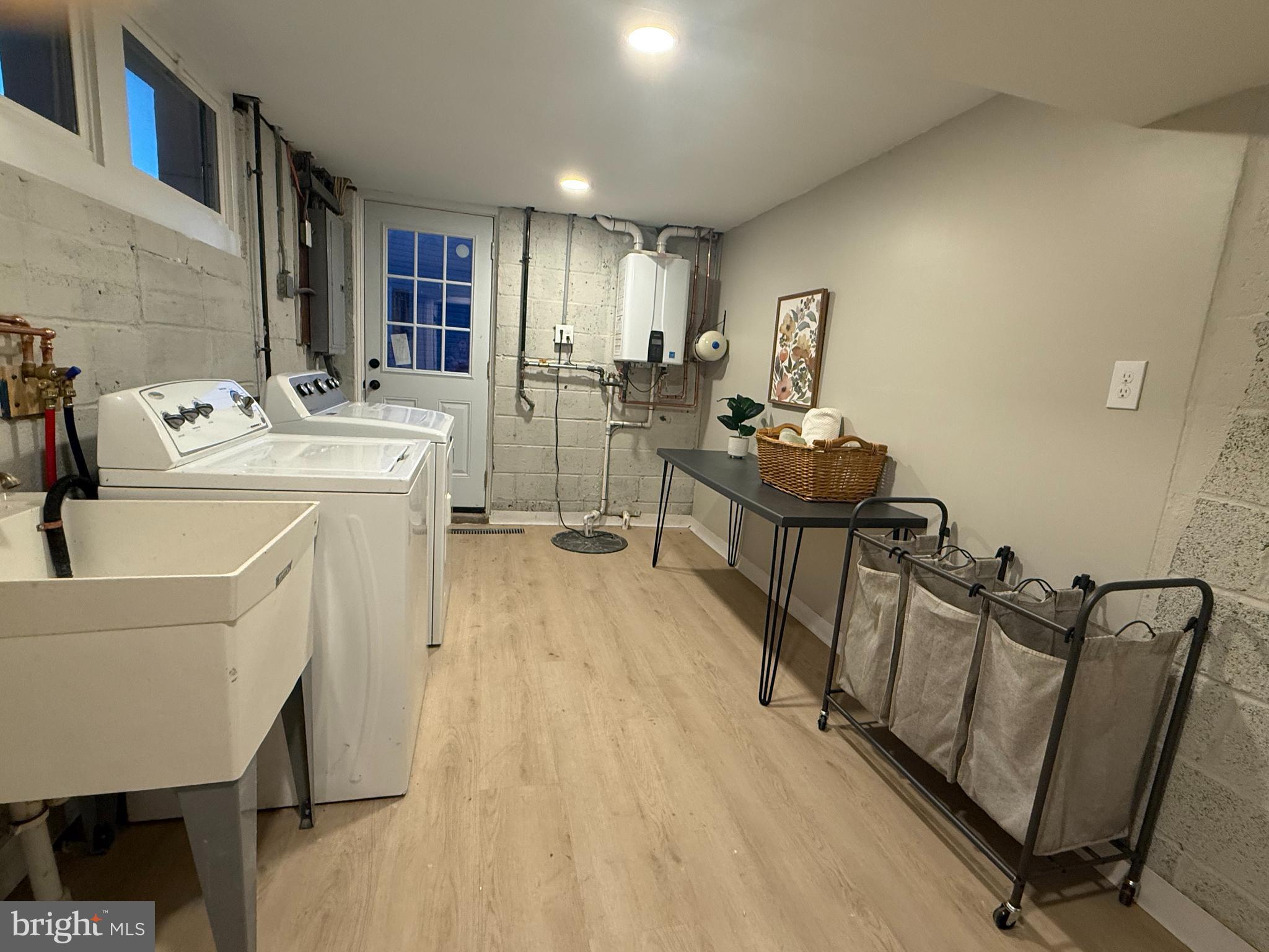 LAWRENCE PARK - Residential