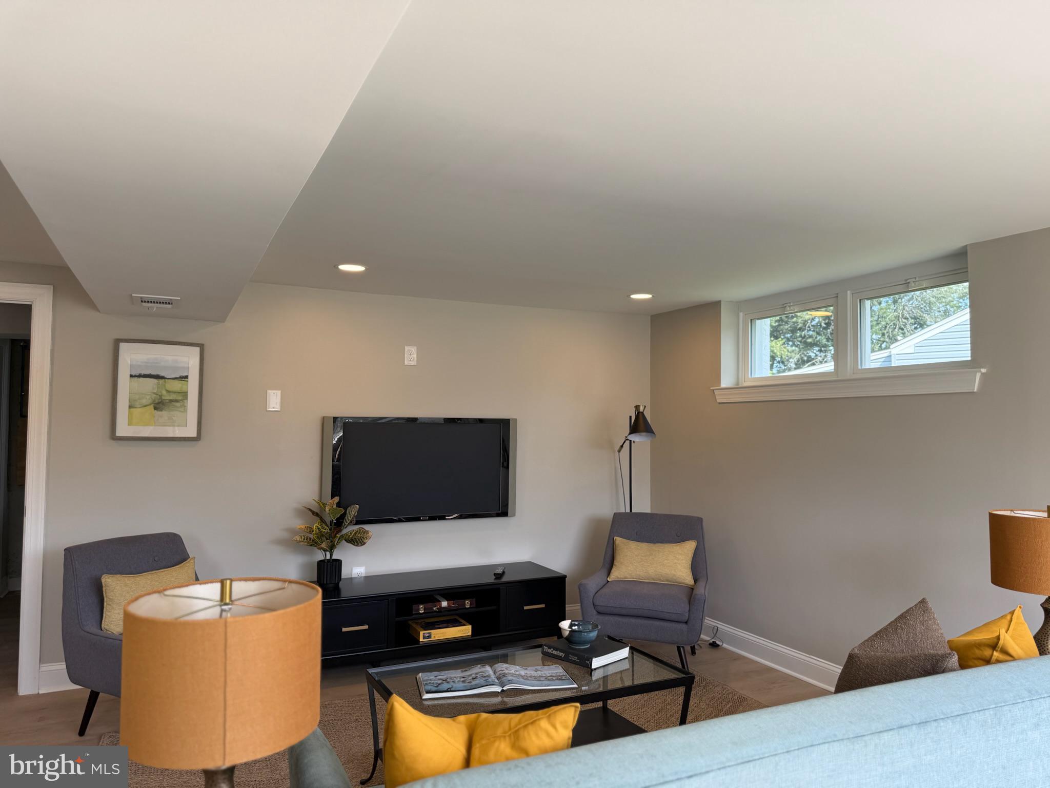 LAWRENCE PARK - Residential