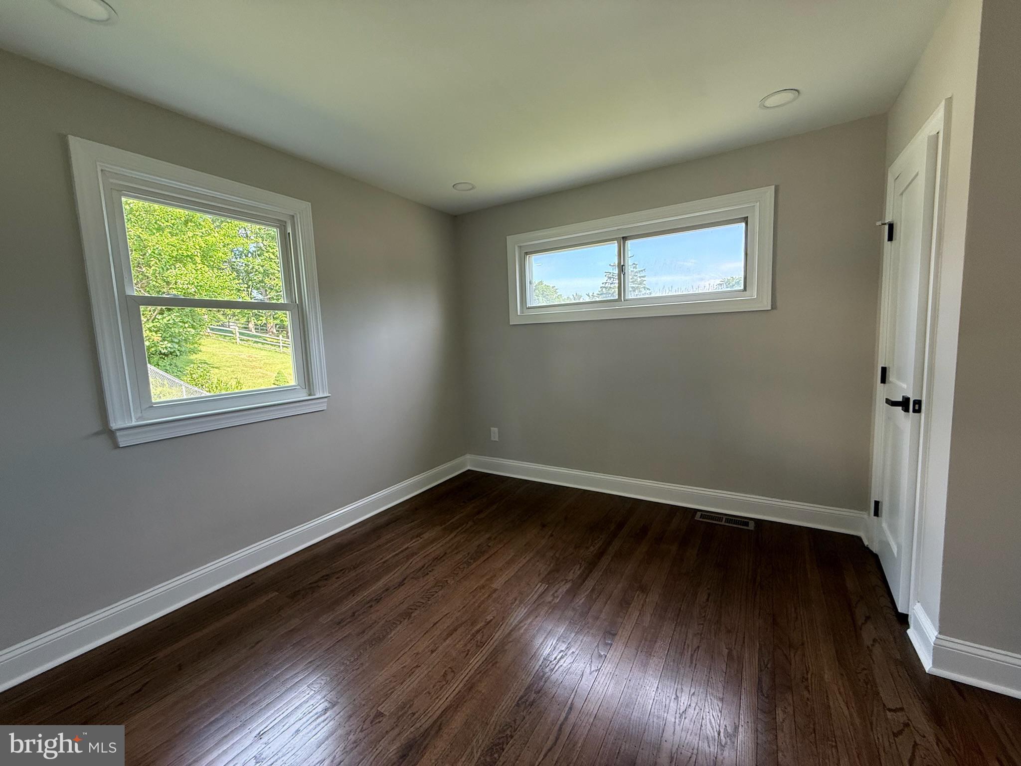 LAWRENCE PARK - Residential