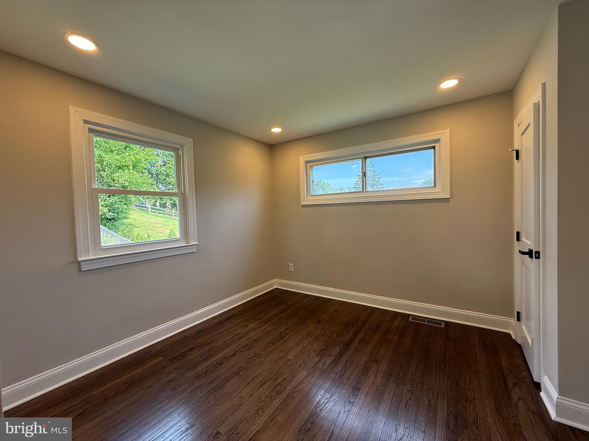 LAWRENCE PARK - Residential