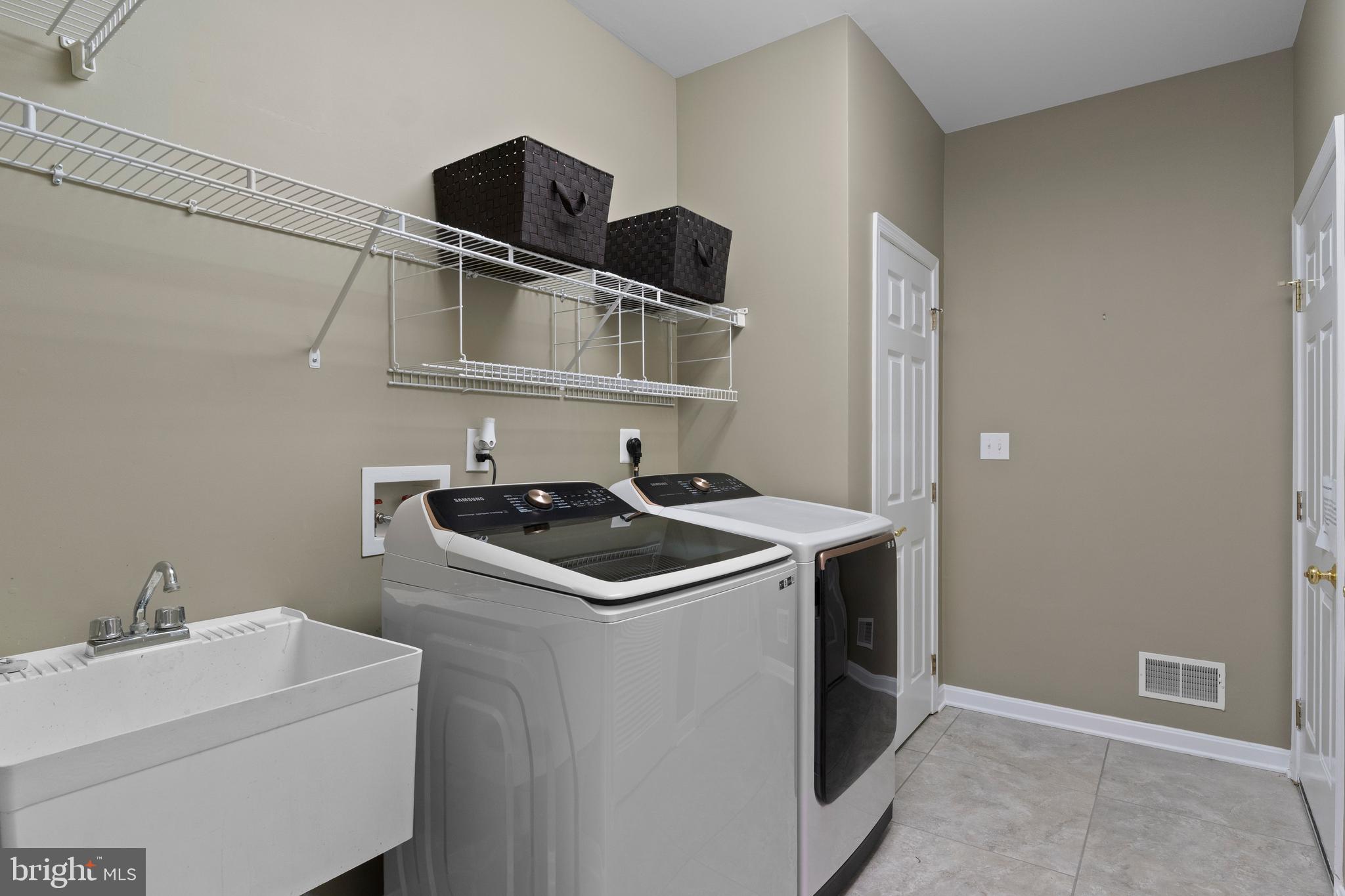 BETHANY LAKES - Residential