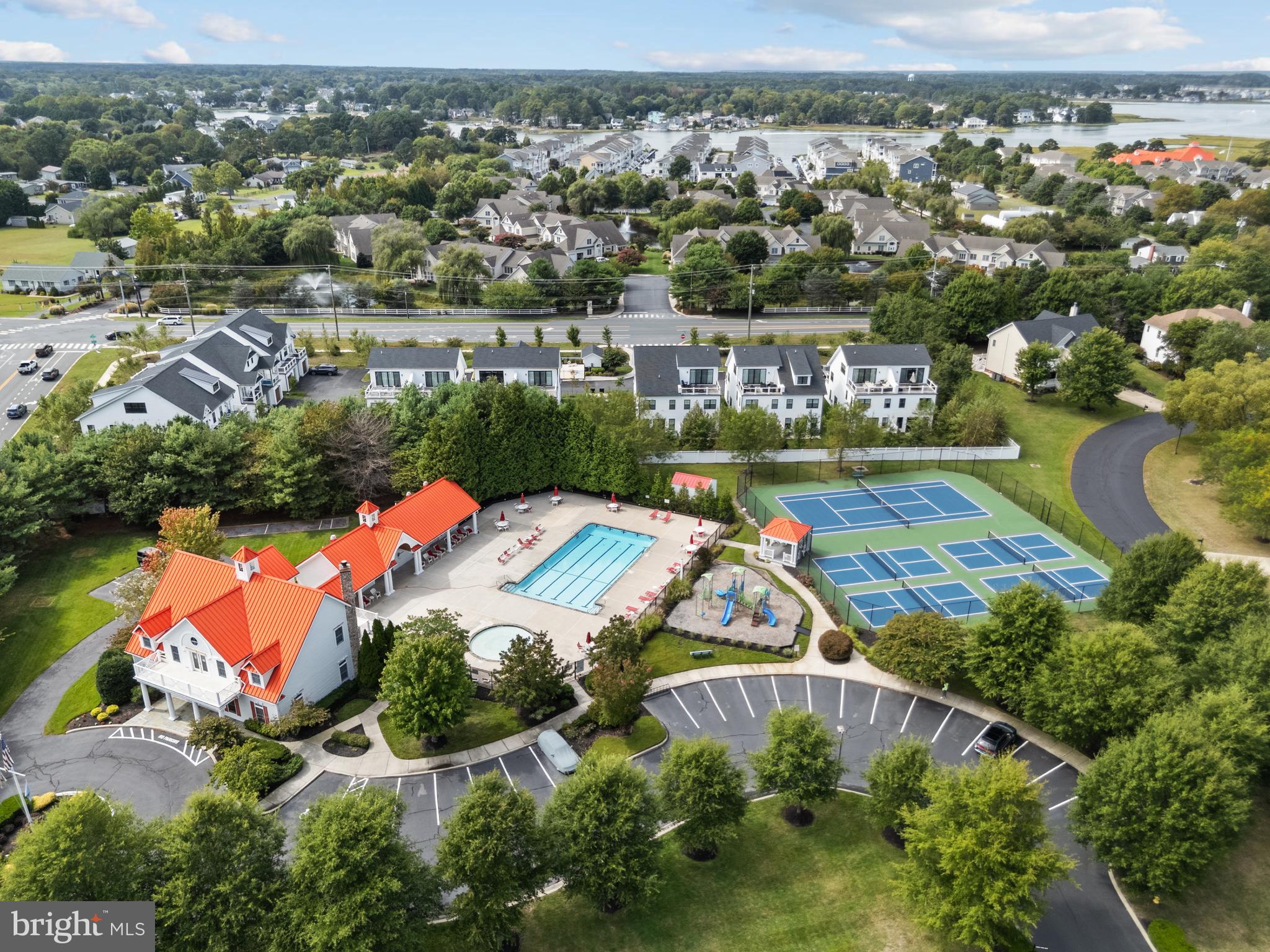 BETHANY LAKES - Residential