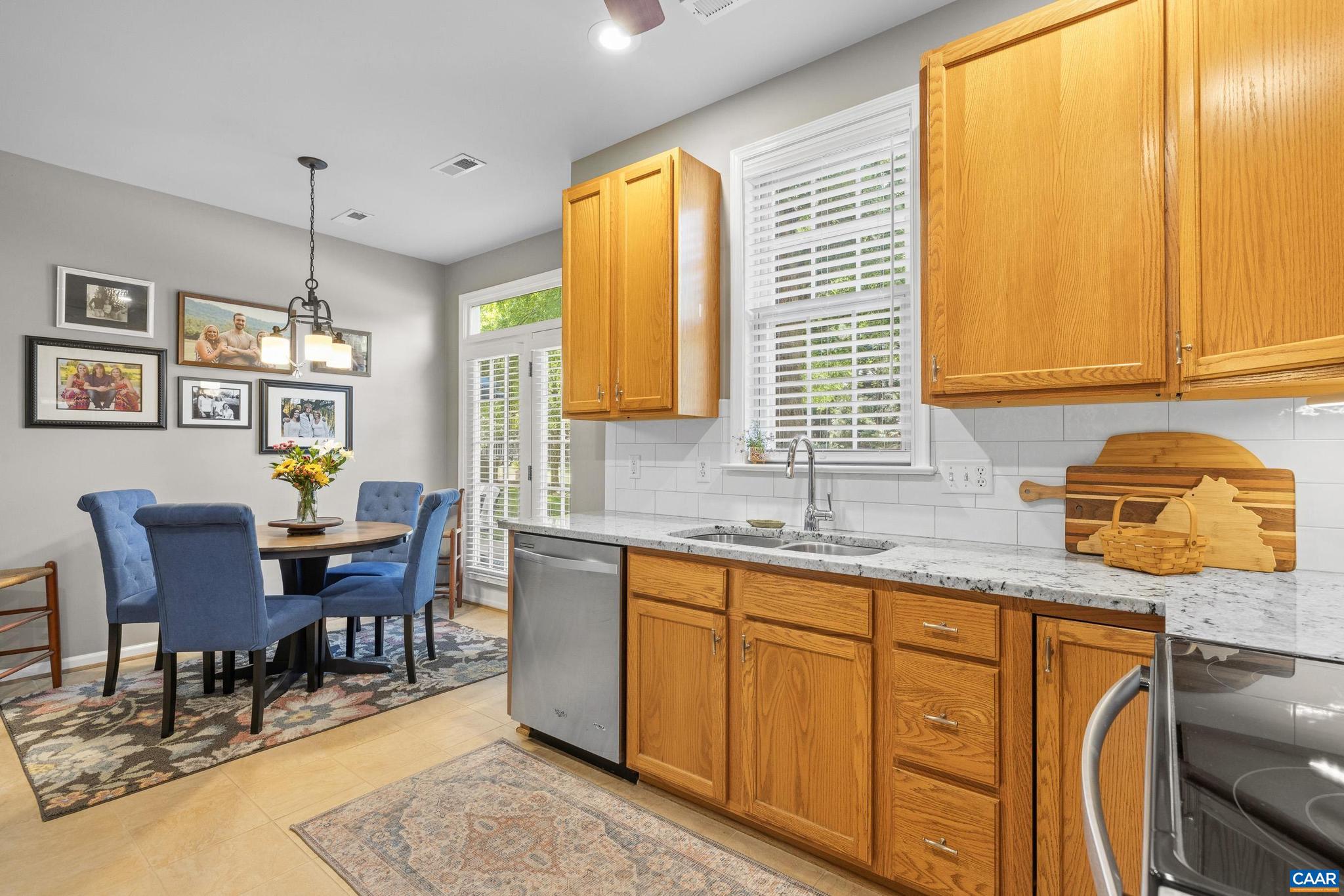 WESTERN RIDGE - Residential