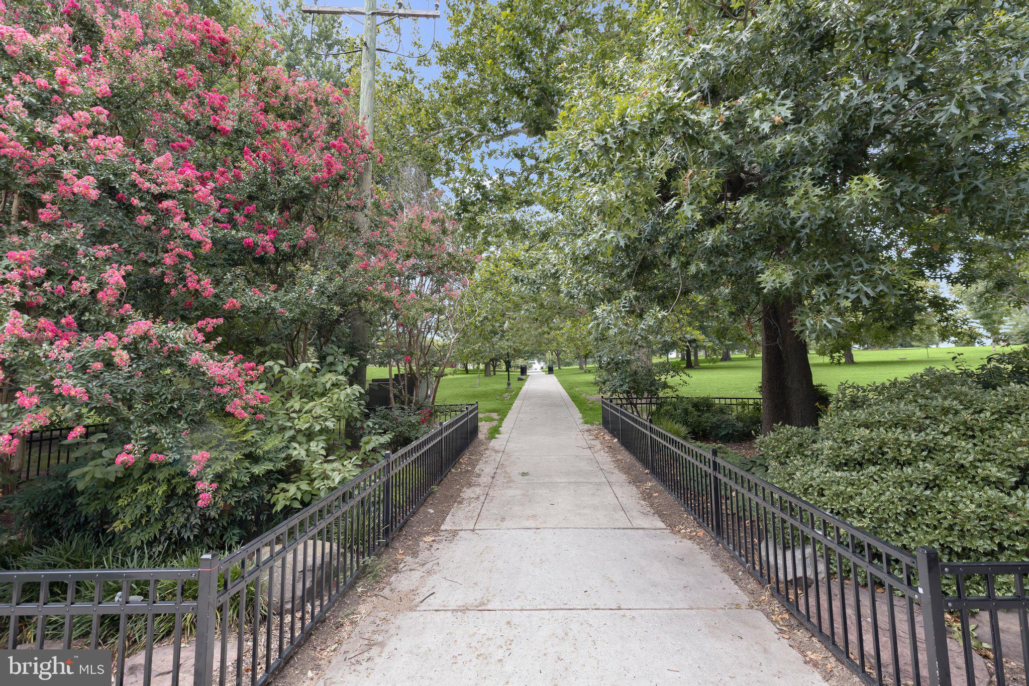 RIVERSIDE - Residential