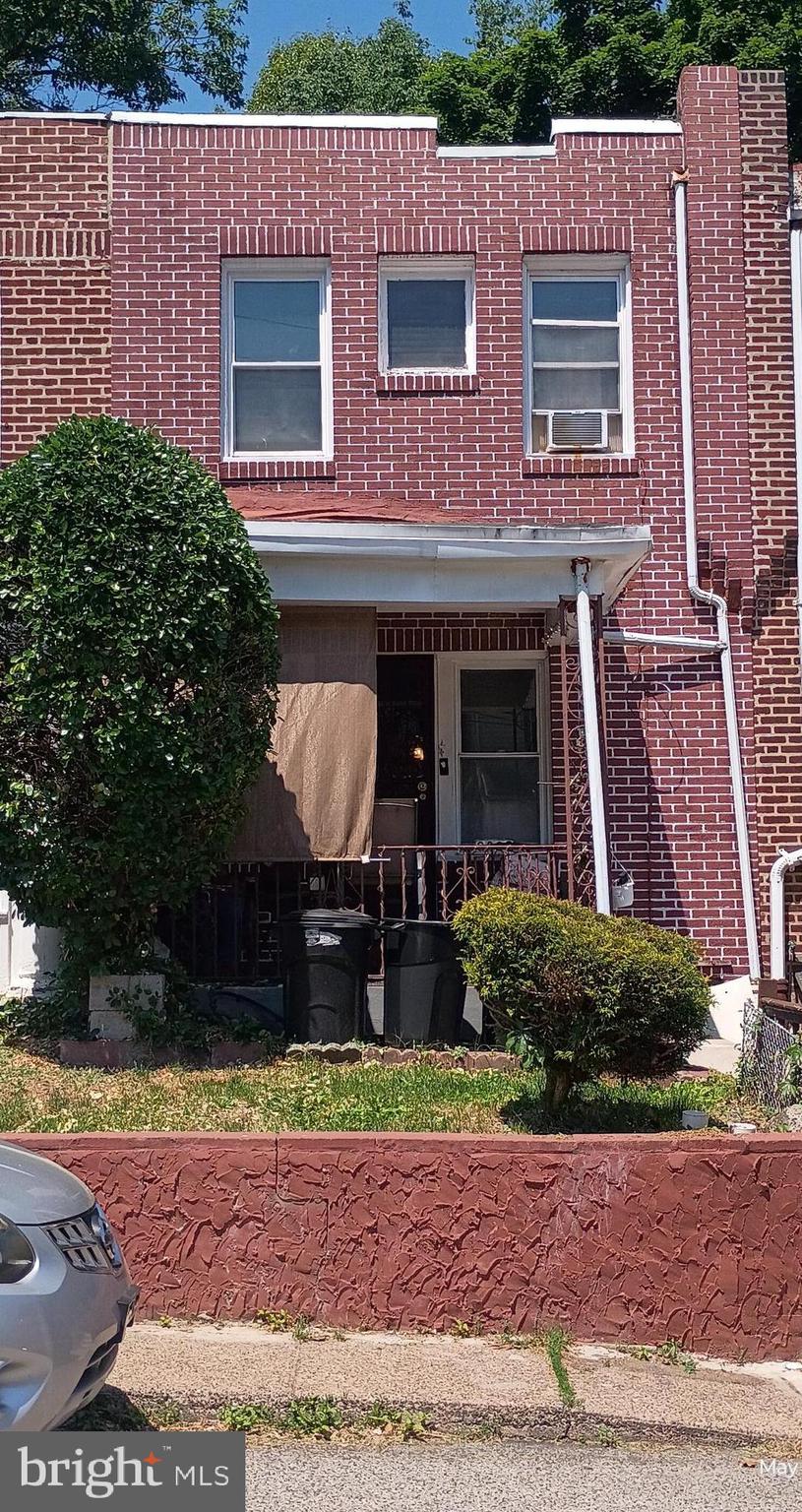 EAST OAK LANE - Residential
