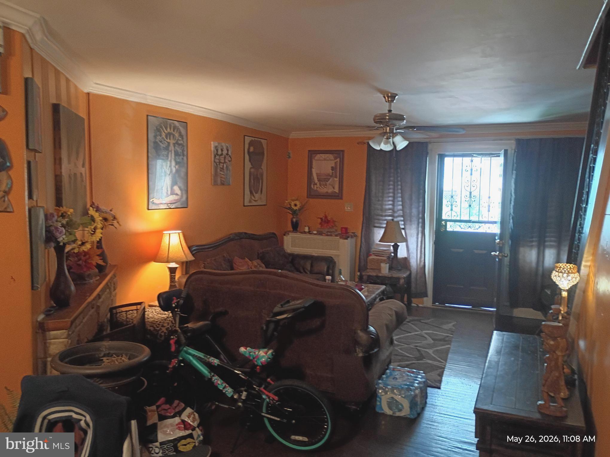EAST OAK LANE - Residential