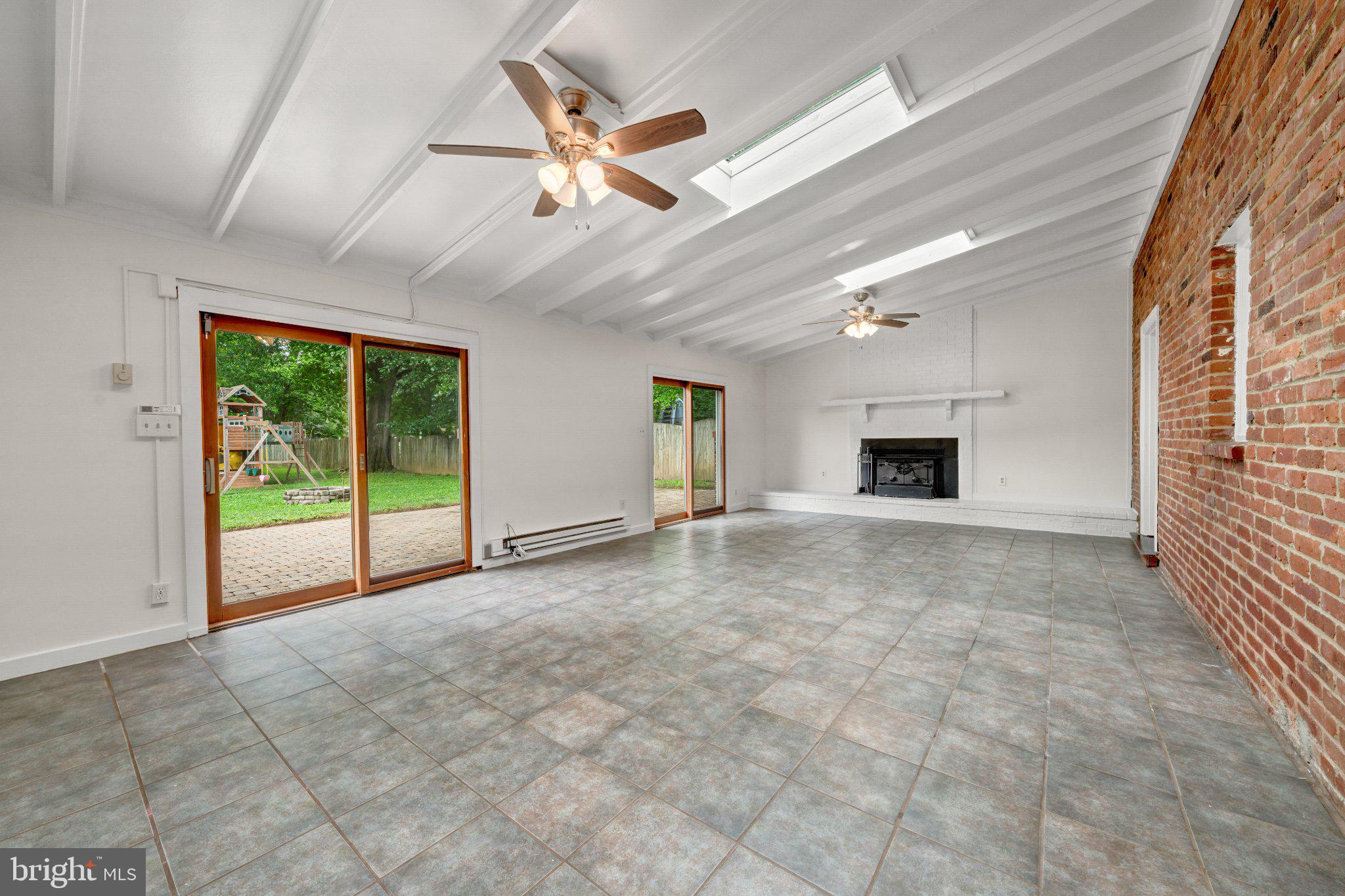 BROAD RUN FARMS - Residential