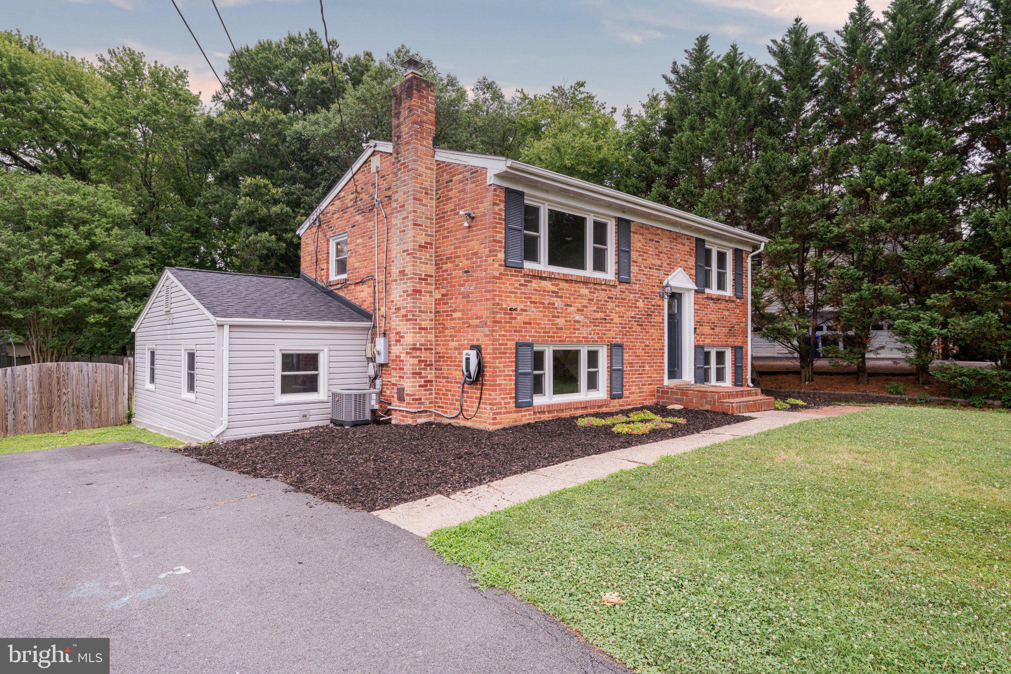 BROAD RUN FARMS - Residential