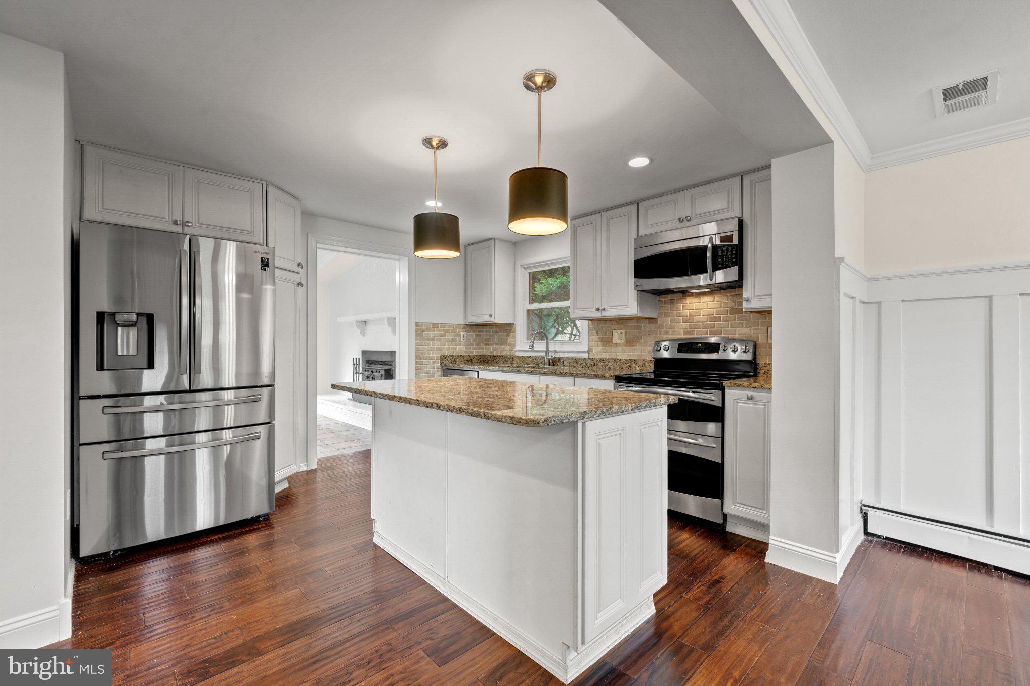 BROAD RUN FARMS - Residential