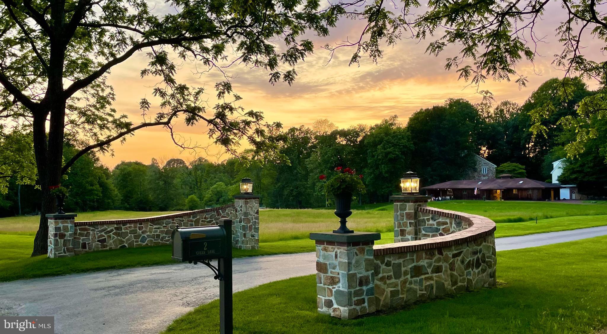 RADNOR HUNT - Residential