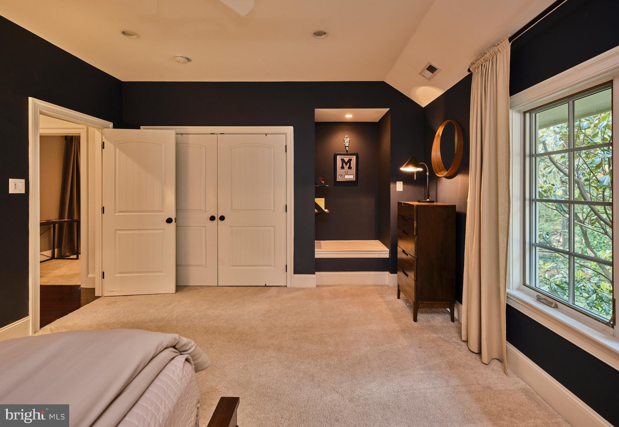 RADNOR HUNT - Residential