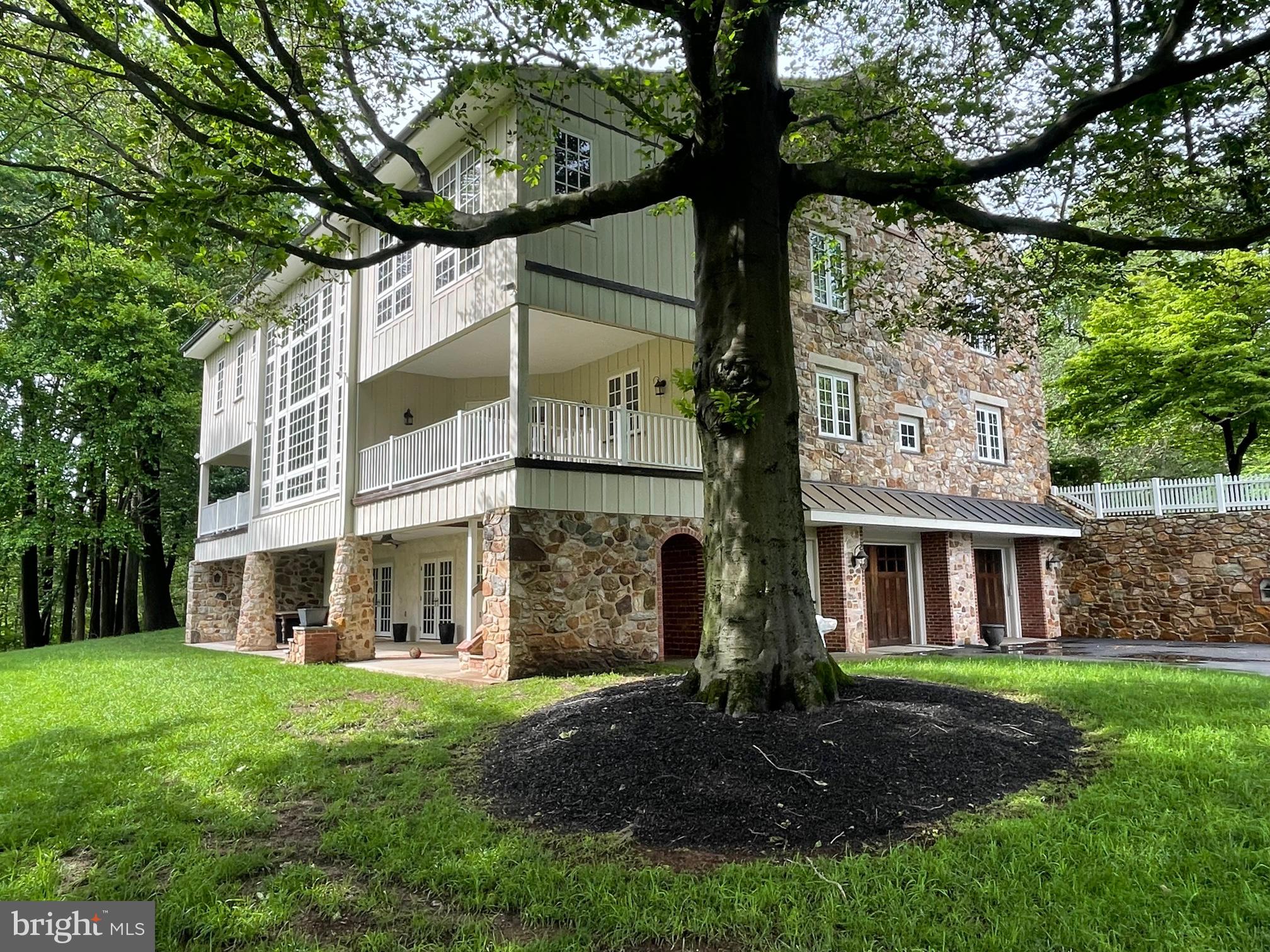 RADNOR HUNT - Residential